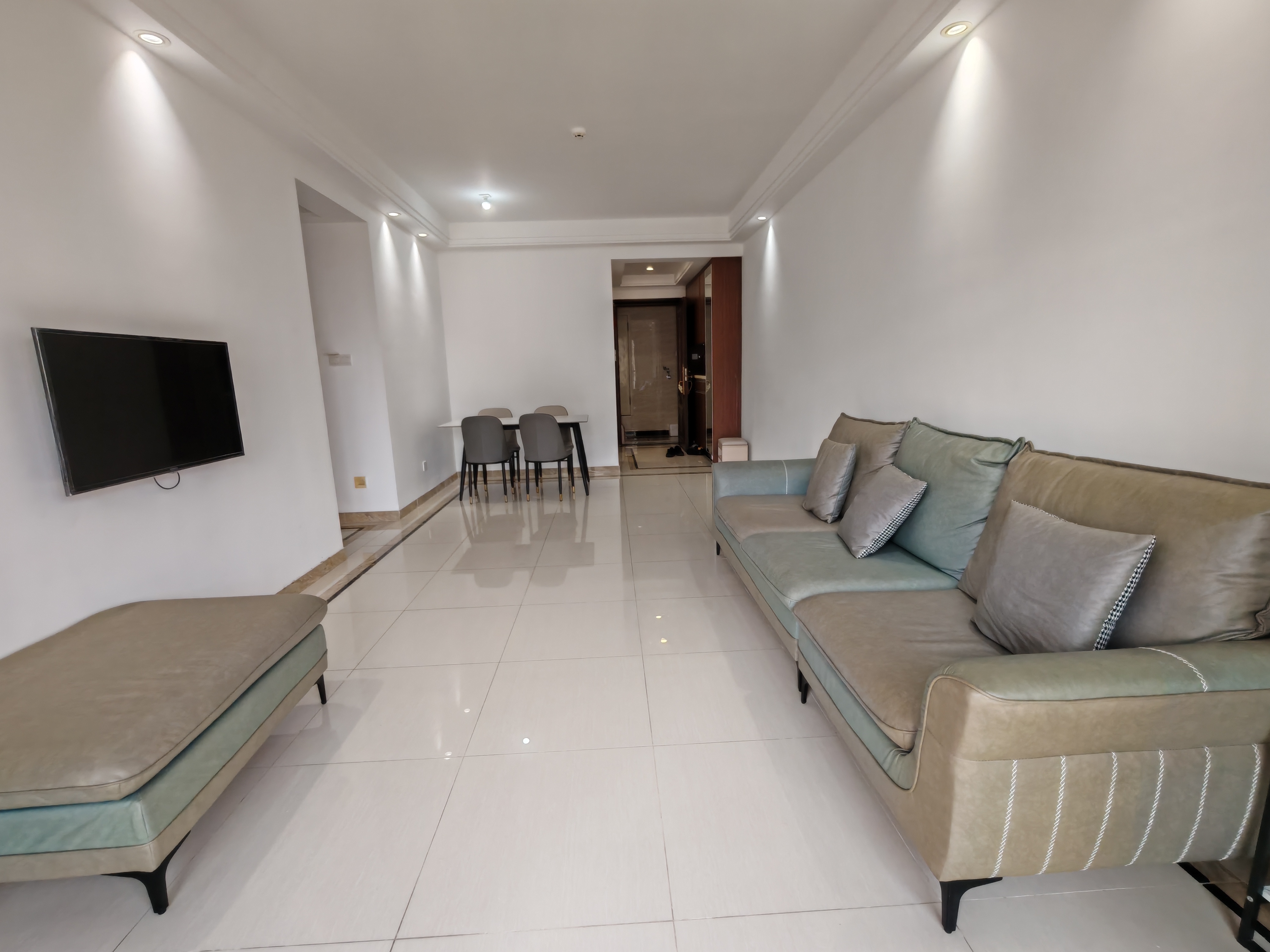 中海锦城 3室2厅2卫 3200.0元/月 中海锦城 3室2厅2卫 3200.0元/月室内图