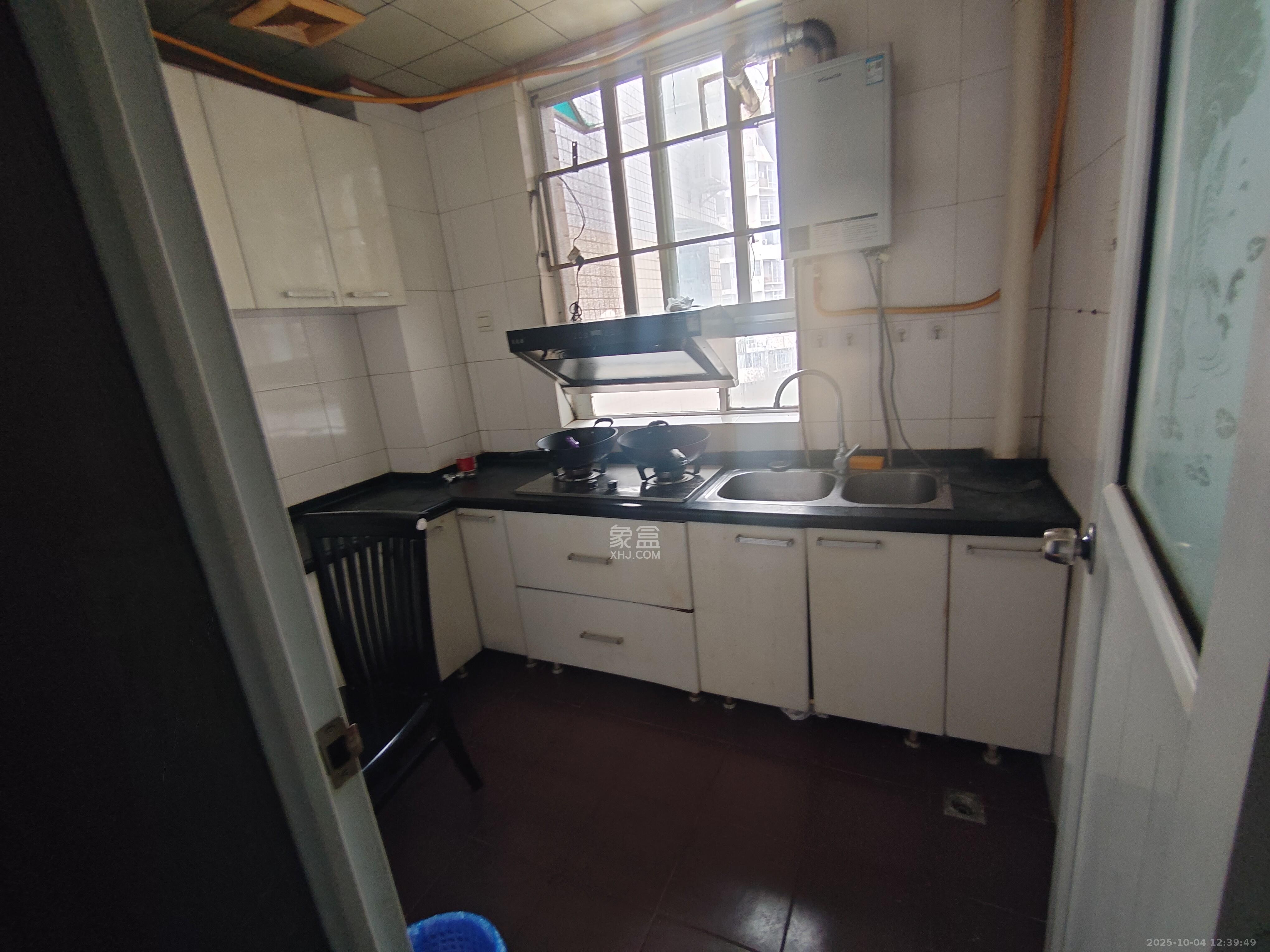 广福园 2室2厅1卫 1800.0元/月 广福园 2室2厅1卫 1800.0元/月室内图