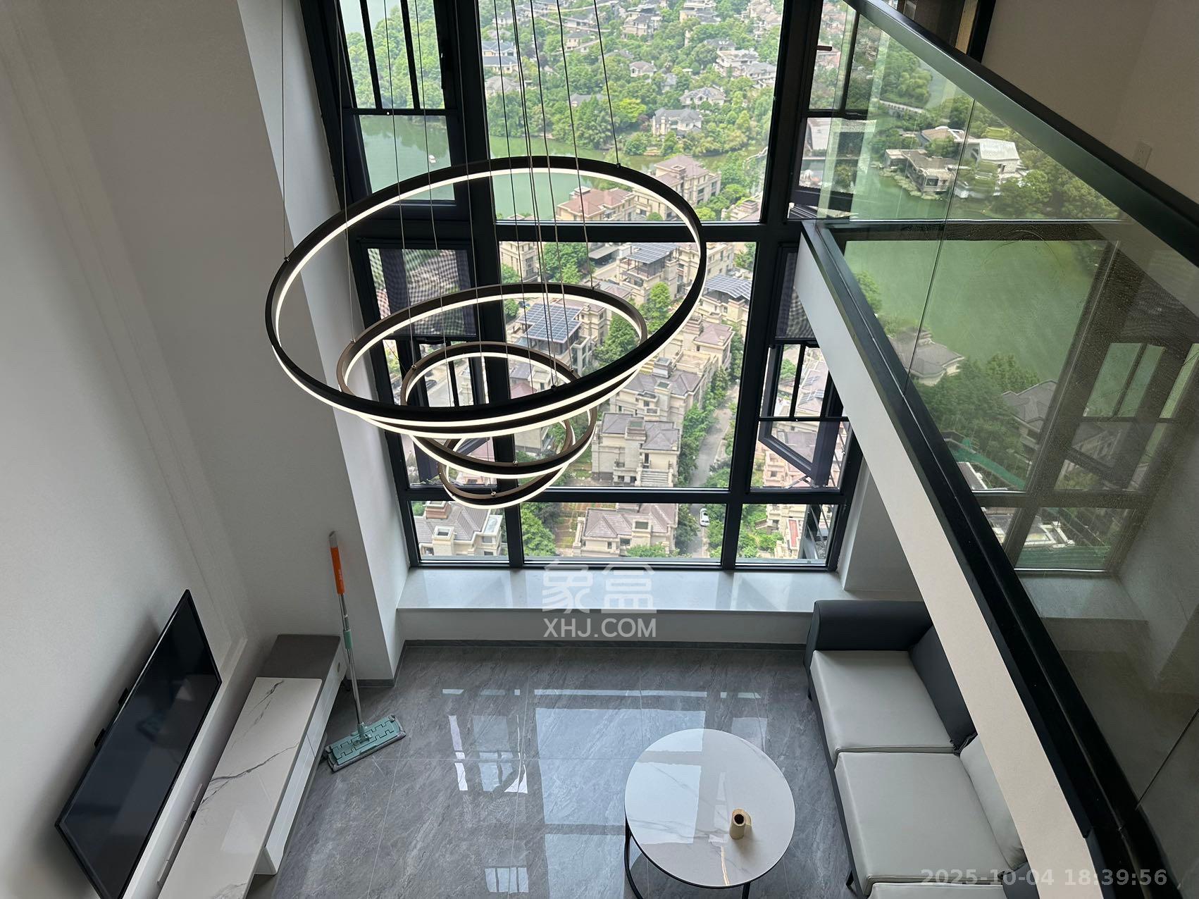 藏珑湖上公馆  1室1厅2卫    2800.0元/月室内图