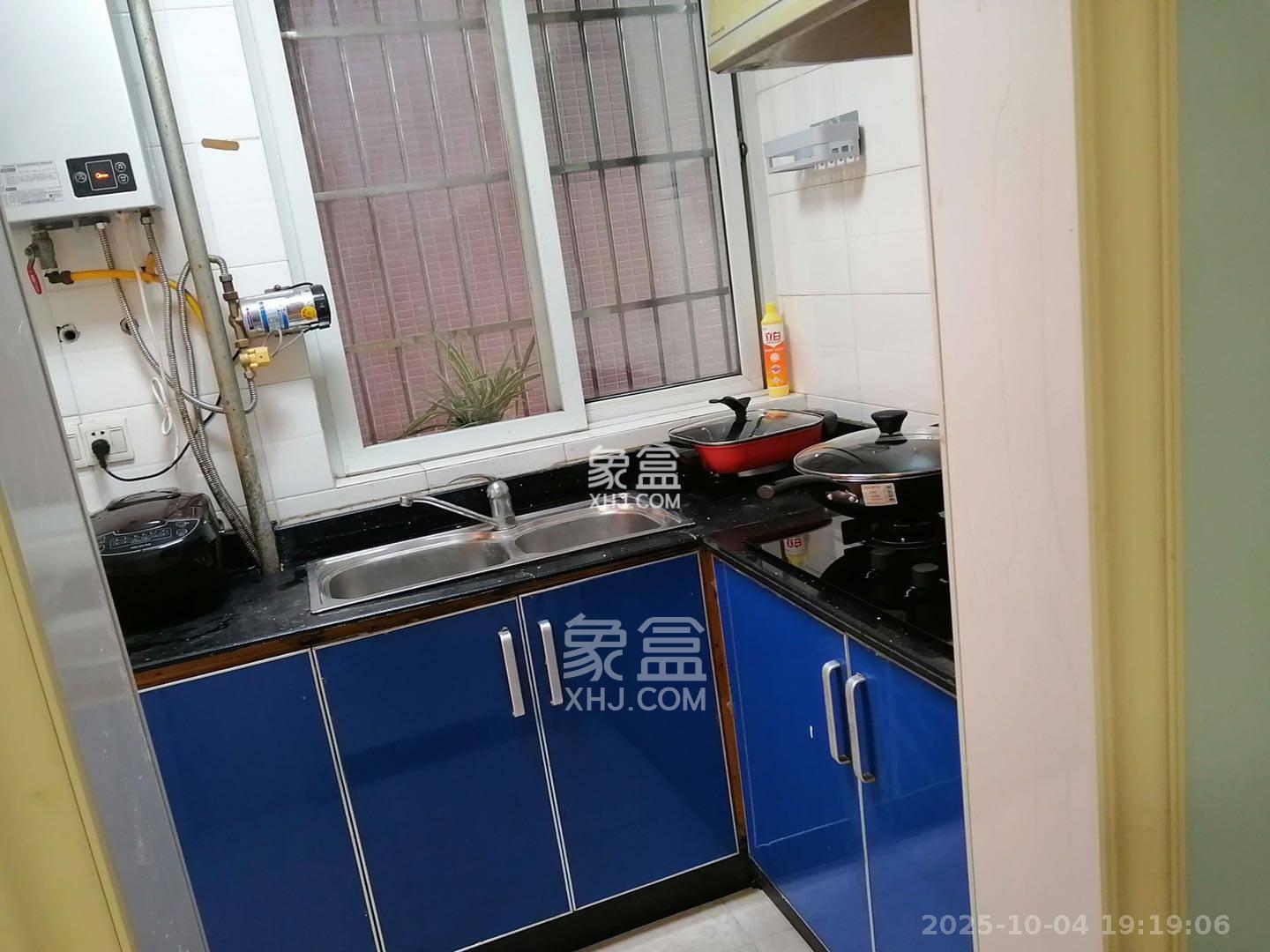 巧克力空间(建鸿达现代大厦) 3室2厅1卫 2000.0元/月 巧克力空间(建鸿达现代大厦) 3室2厅1卫 2000.0元/月室内图