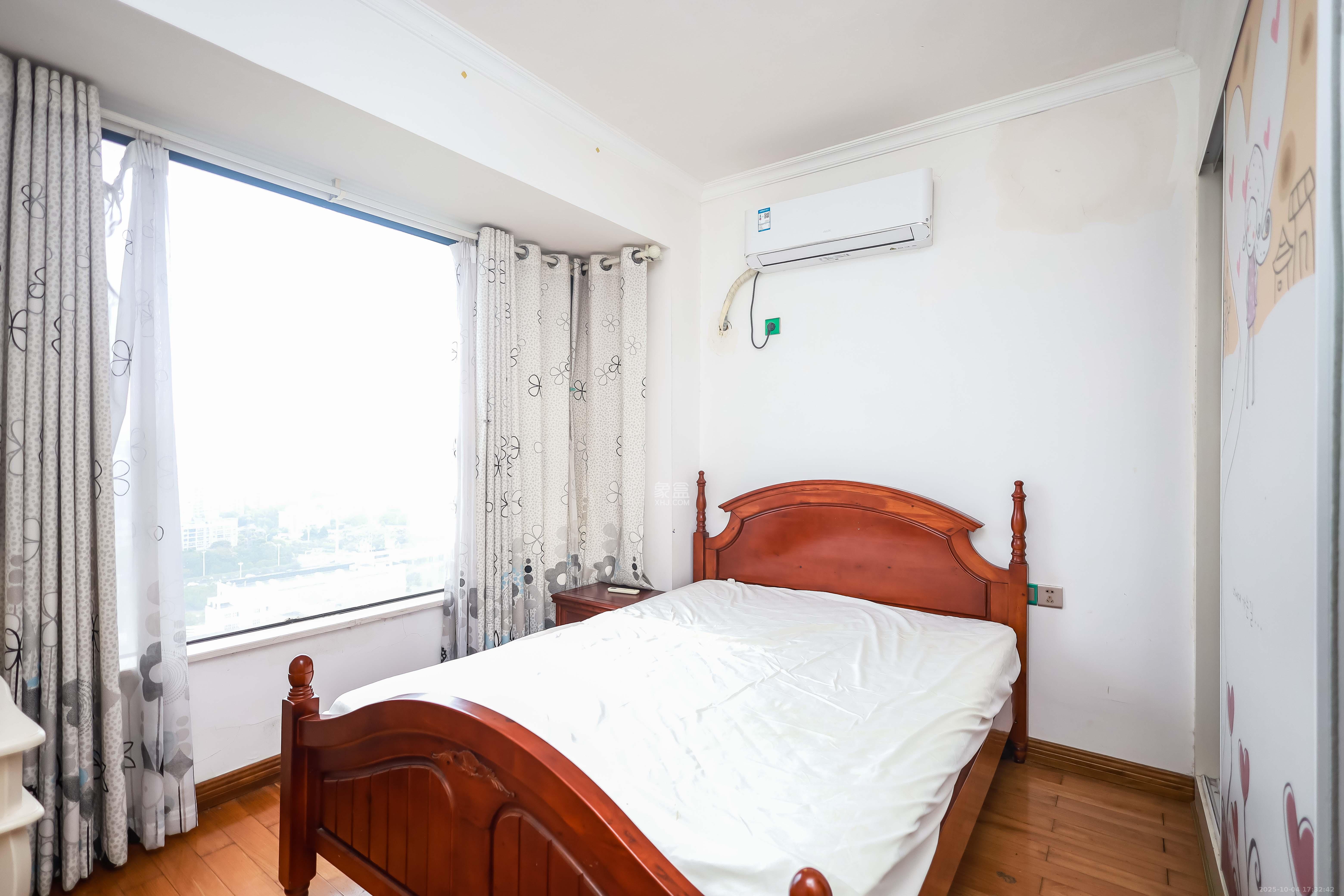 长房时代城 3室2厅1卫 85.0万 长房时代城 3室2厅1卫 85.0万卧室