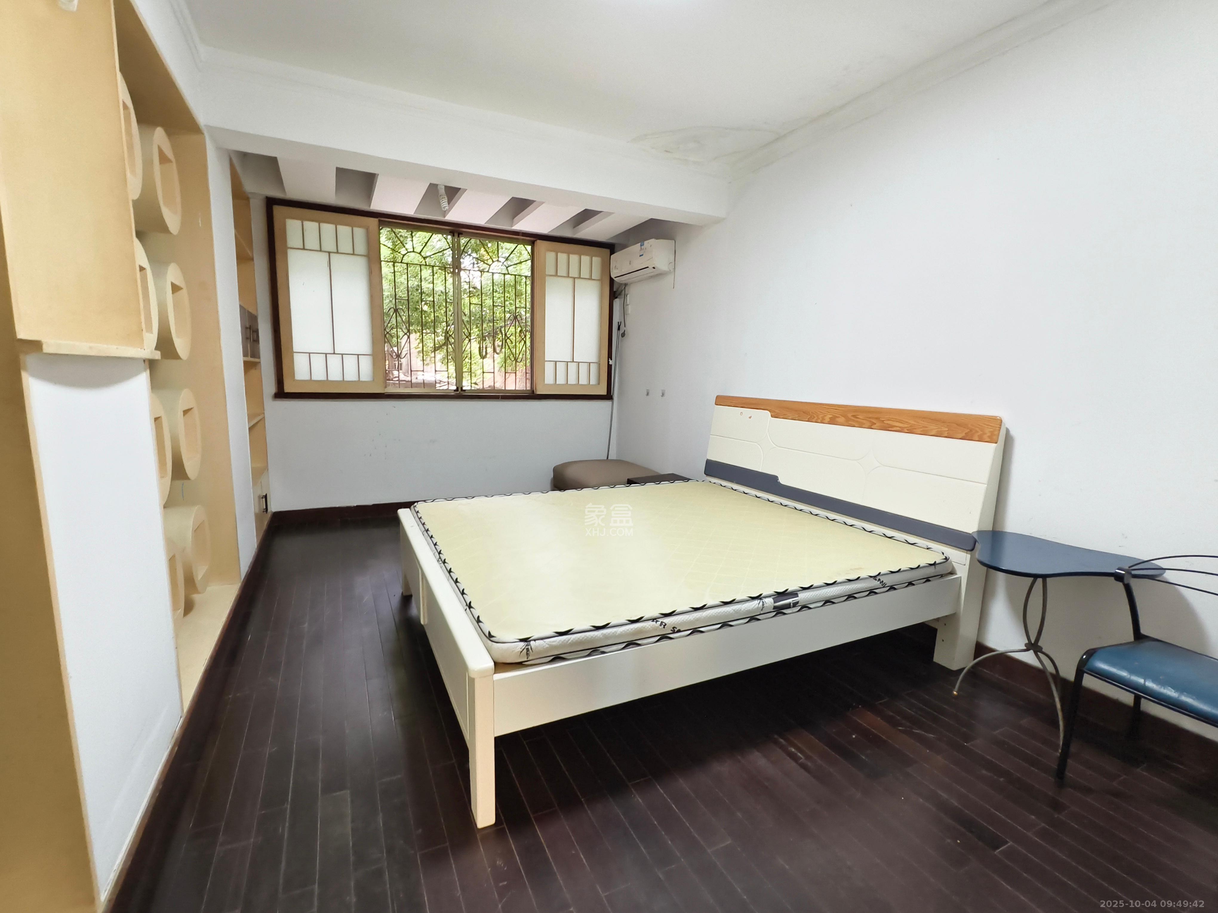 向韶村  3室2厅1卫    2400.0元/月室内图