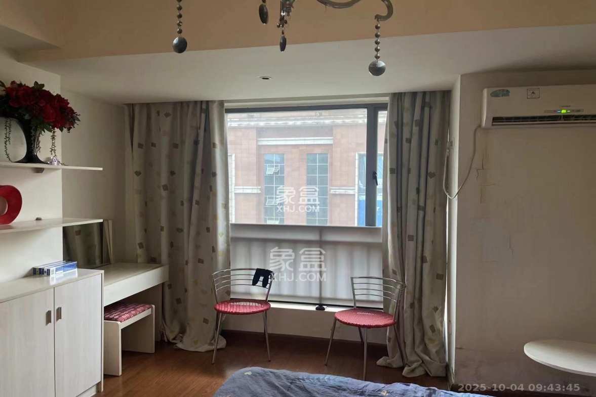 西子一间 1室1厅1卫 1600.0元/月 西子一间 1室1厅1卫 1600.0元/月室内图