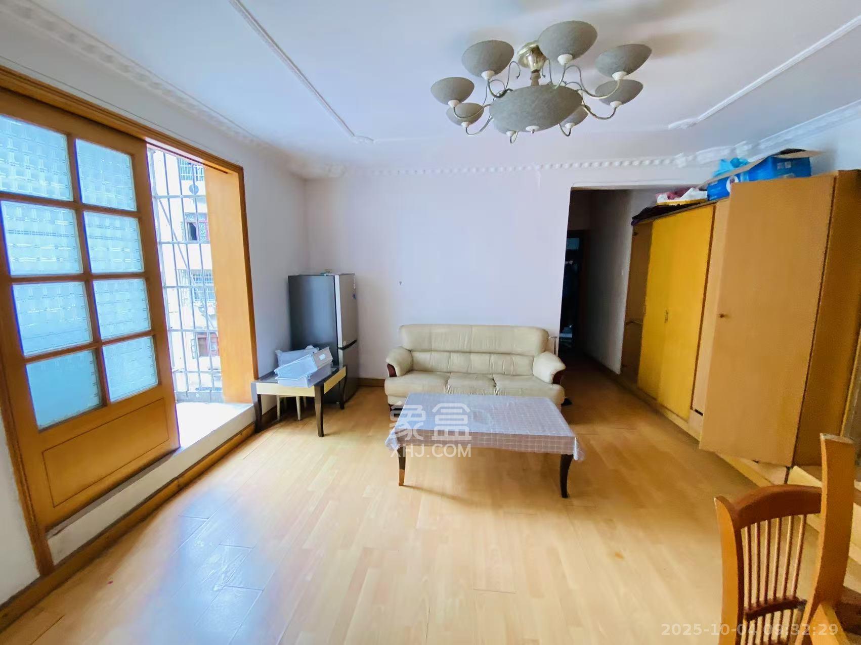 工农新村（工农桥社区）  2室1厅1卫    1800.0元/月