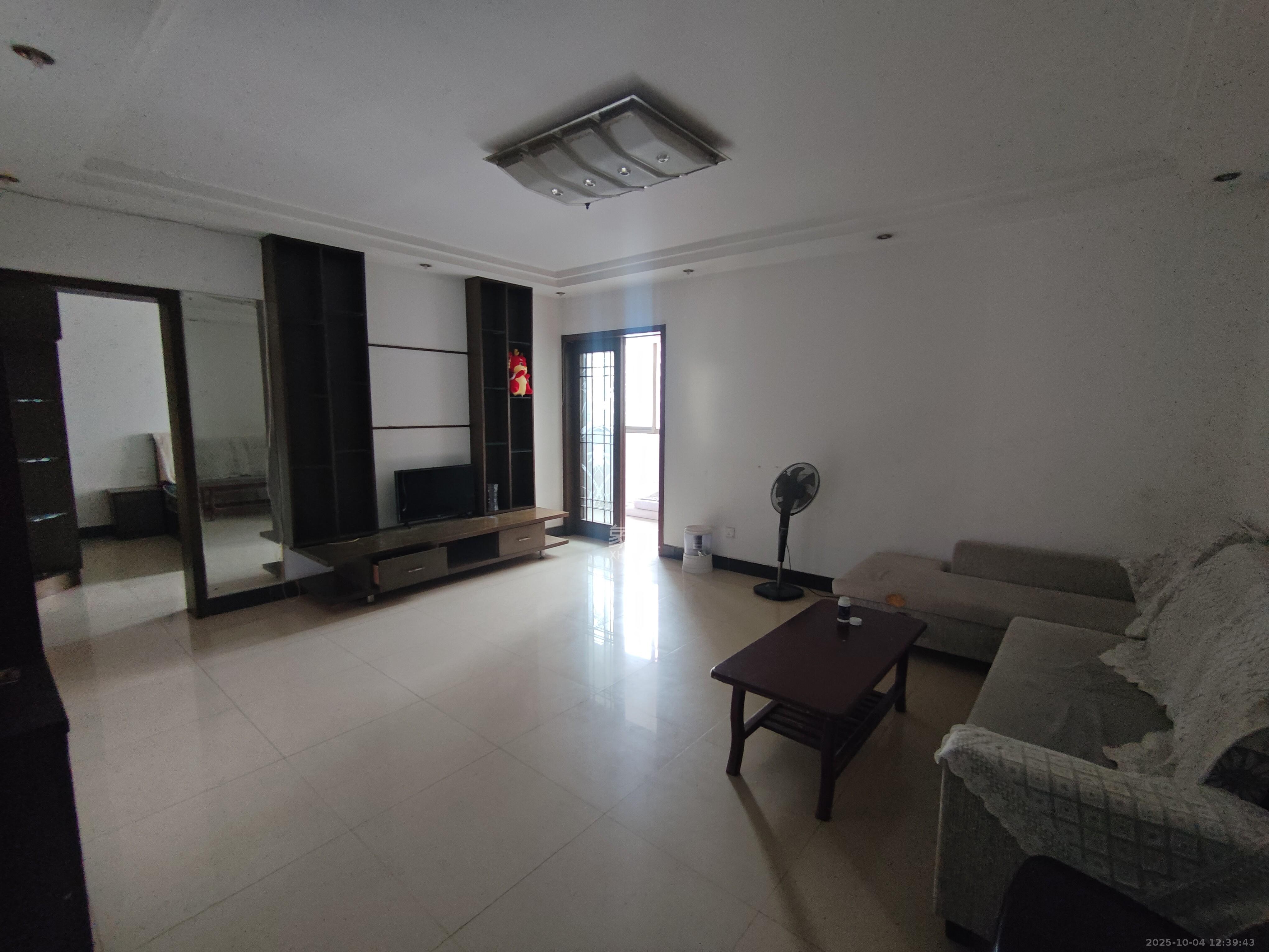 广福园 2室2厅1卫 1800.0元/月 广福园 2室2厅1卫 1800.0元/月室内图