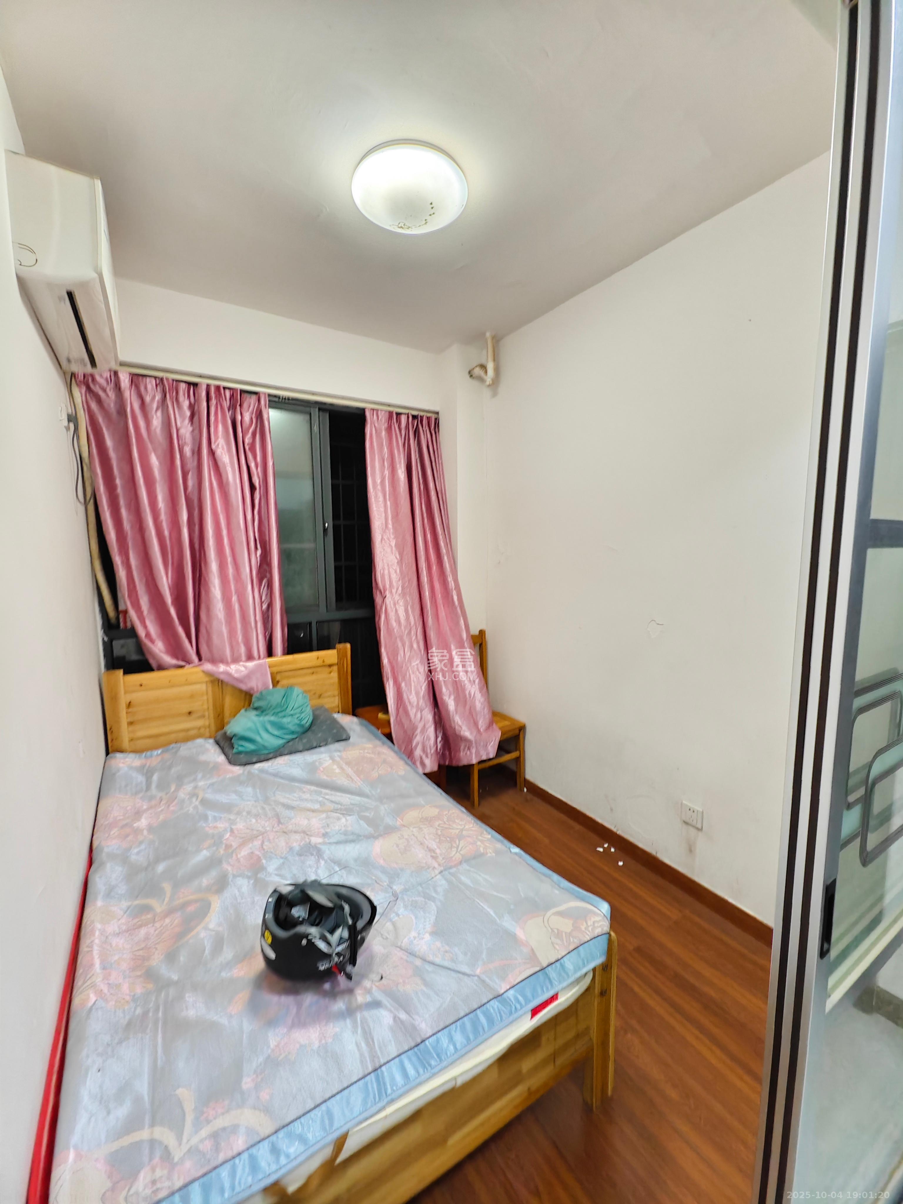 辉宏橄榄城  3室2厅1卫    1700.0元/月 辉宏橄榄城  3室2厅1卫    1700.0元/月室内图