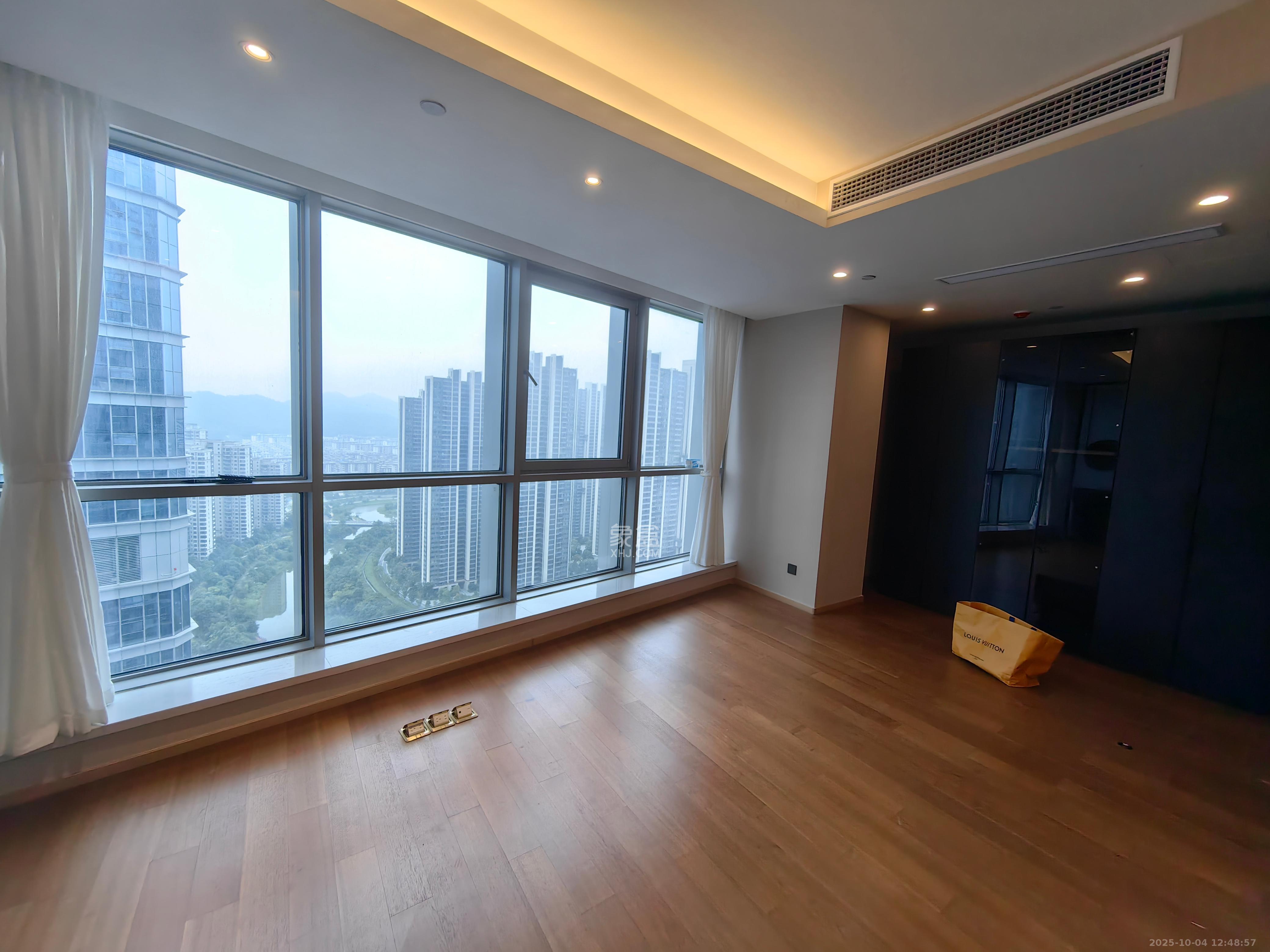 正荣梅溪紫阙台  4室2厅4卫   9000.00元/月室内图