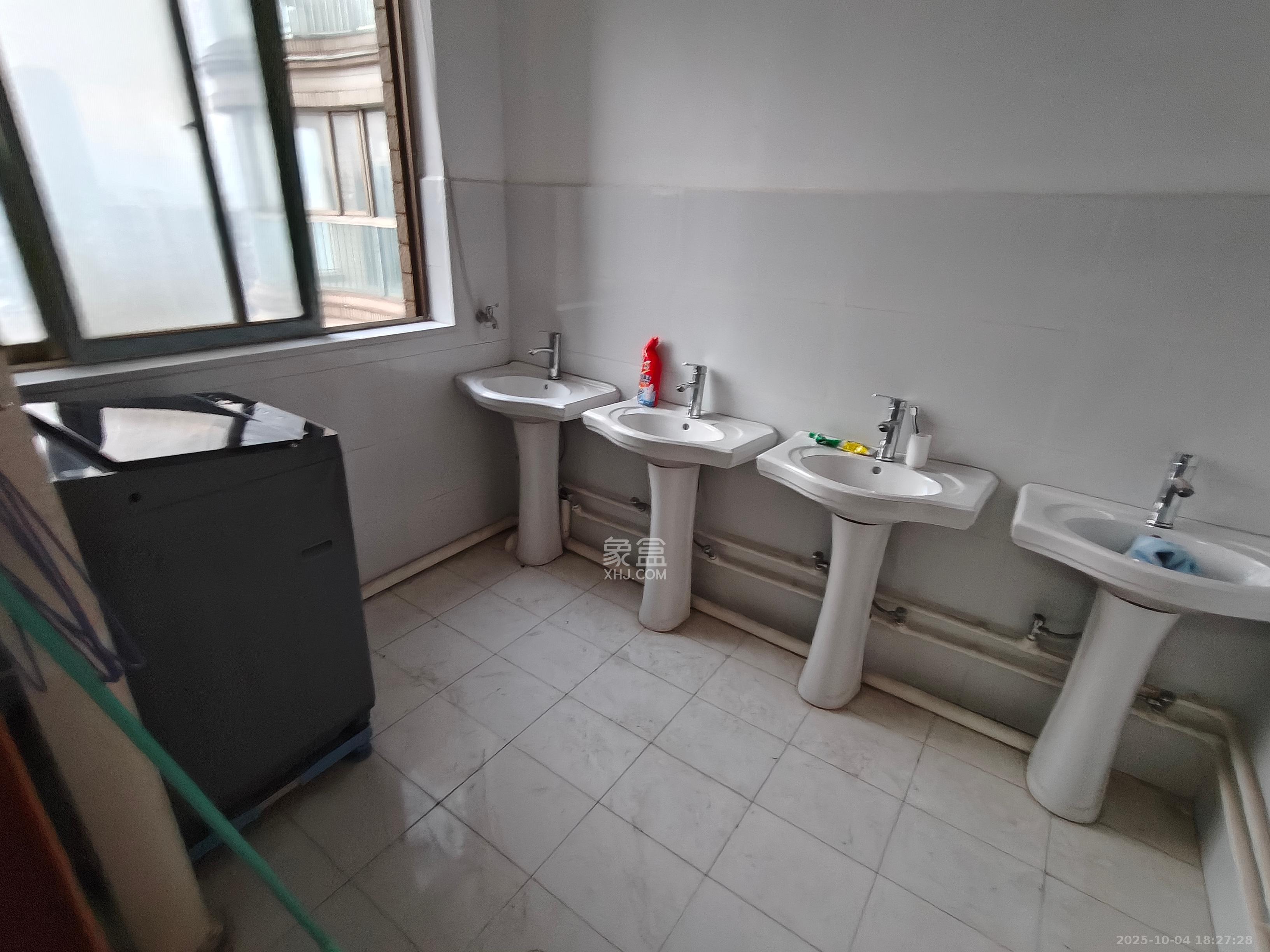 润沁园（润沁公馆）  7室2厅4卫    1300.0元/月室内图