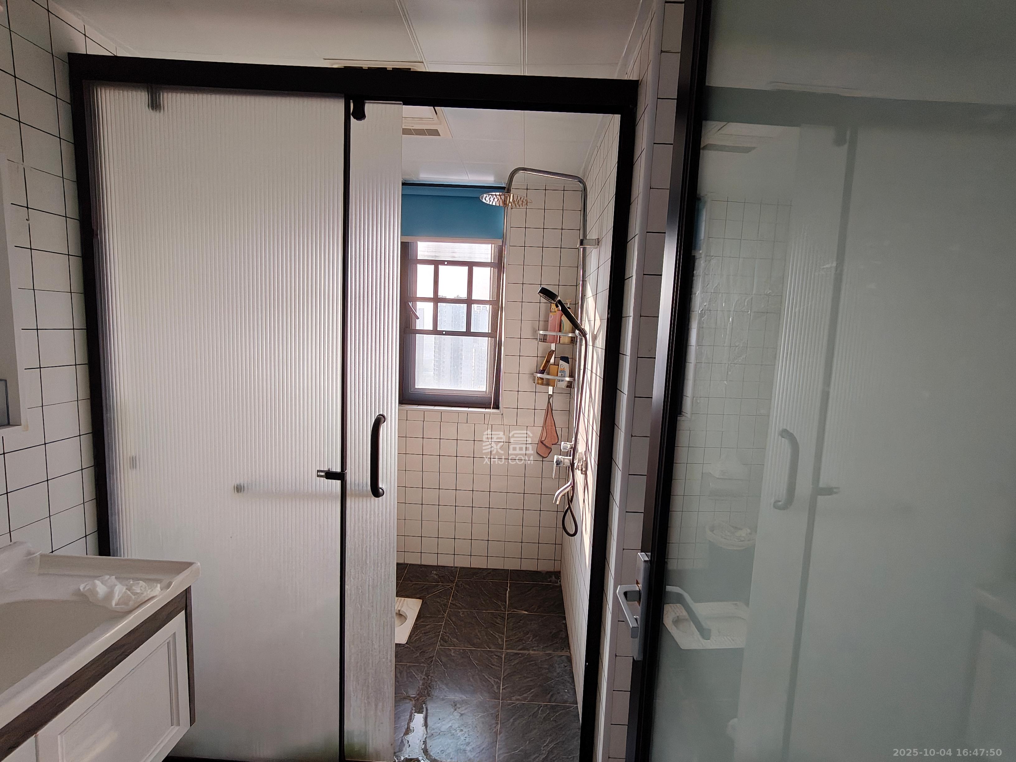 保利大都汇一期、二期  4室1厅2卫    3300.0元/月室内图