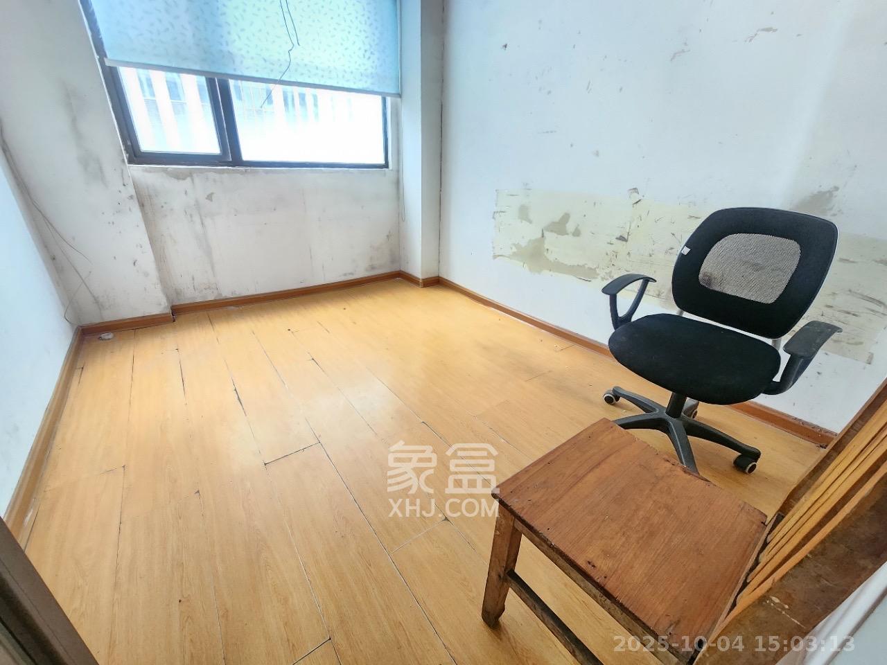 南山雍江汇(滨江国际新城) 4室2厅2卫 3100.0元/月 南山雍江汇(滨江国际新城) 4室2厅2卫 3100.0元/月室内图