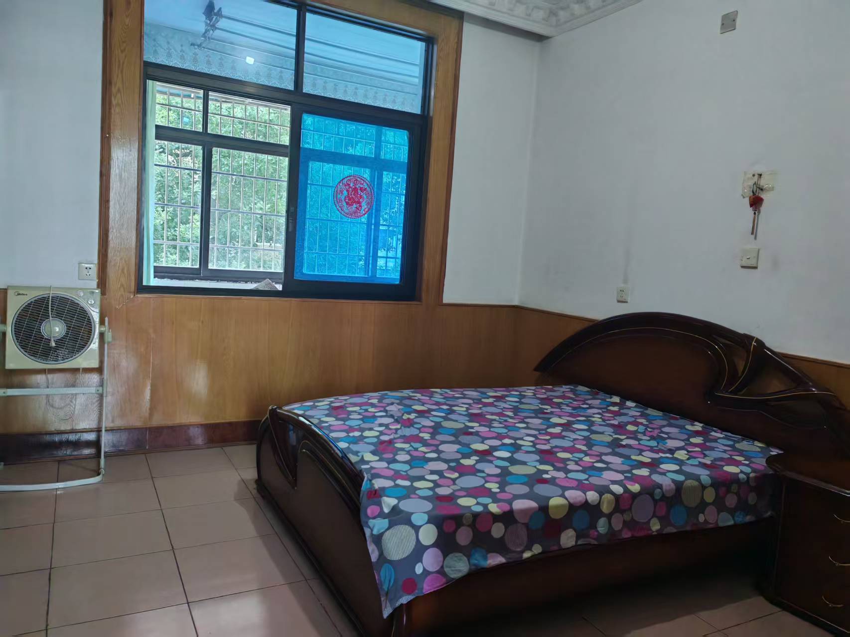 交警一大队家属区  3室2厅2卫    1100.0元/月室内图