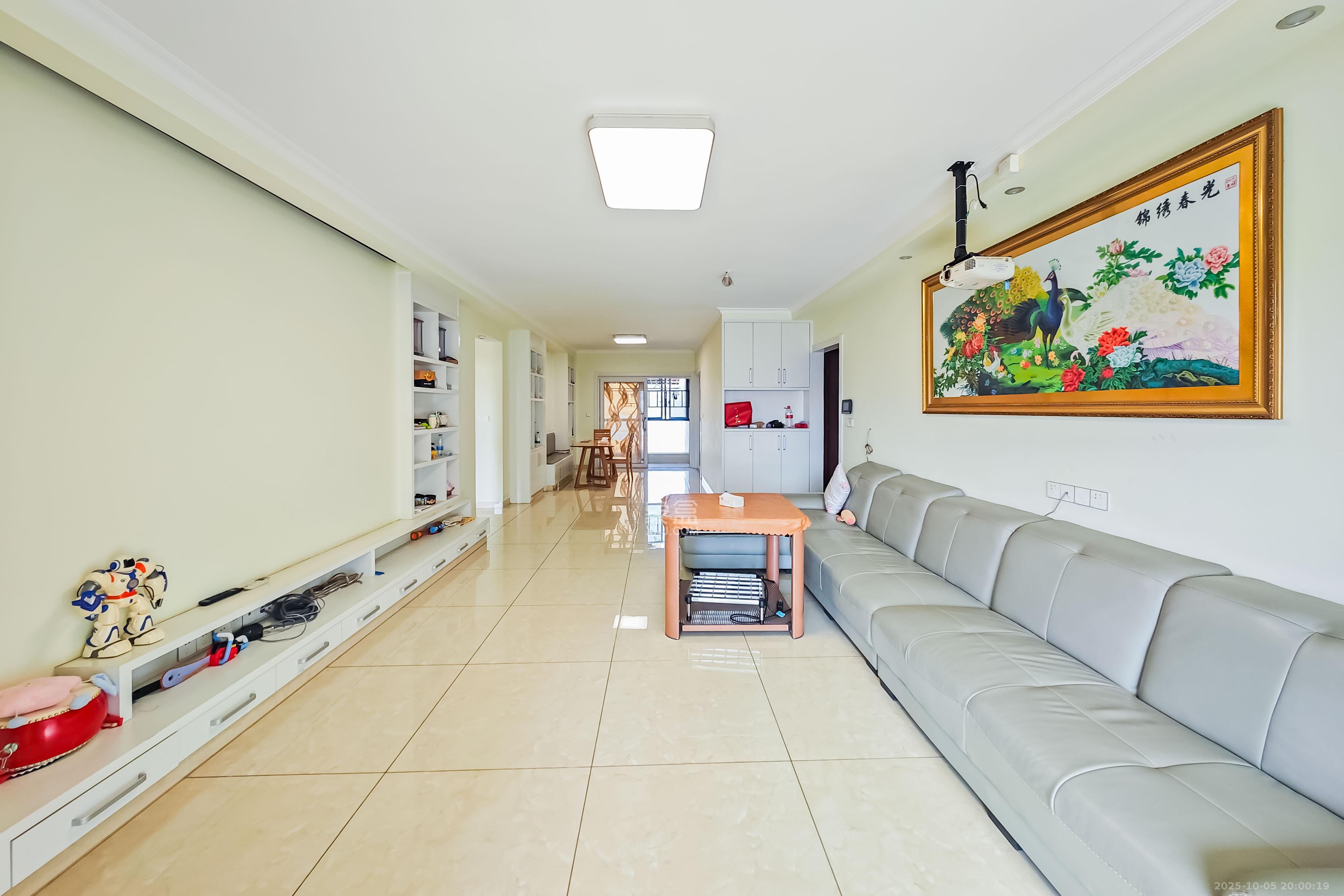 京武浪琴山一、二期  1室2厅2卫    400.0万 京武浪琴山一、二期  1室2厅2卫    400.0万