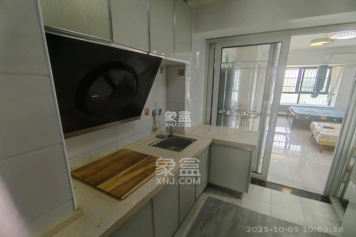 世纪桃花苑 1室0厅1卫 1300.00元/月 世纪桃花苑 1室0厅1卫 1300.00元/月室内图