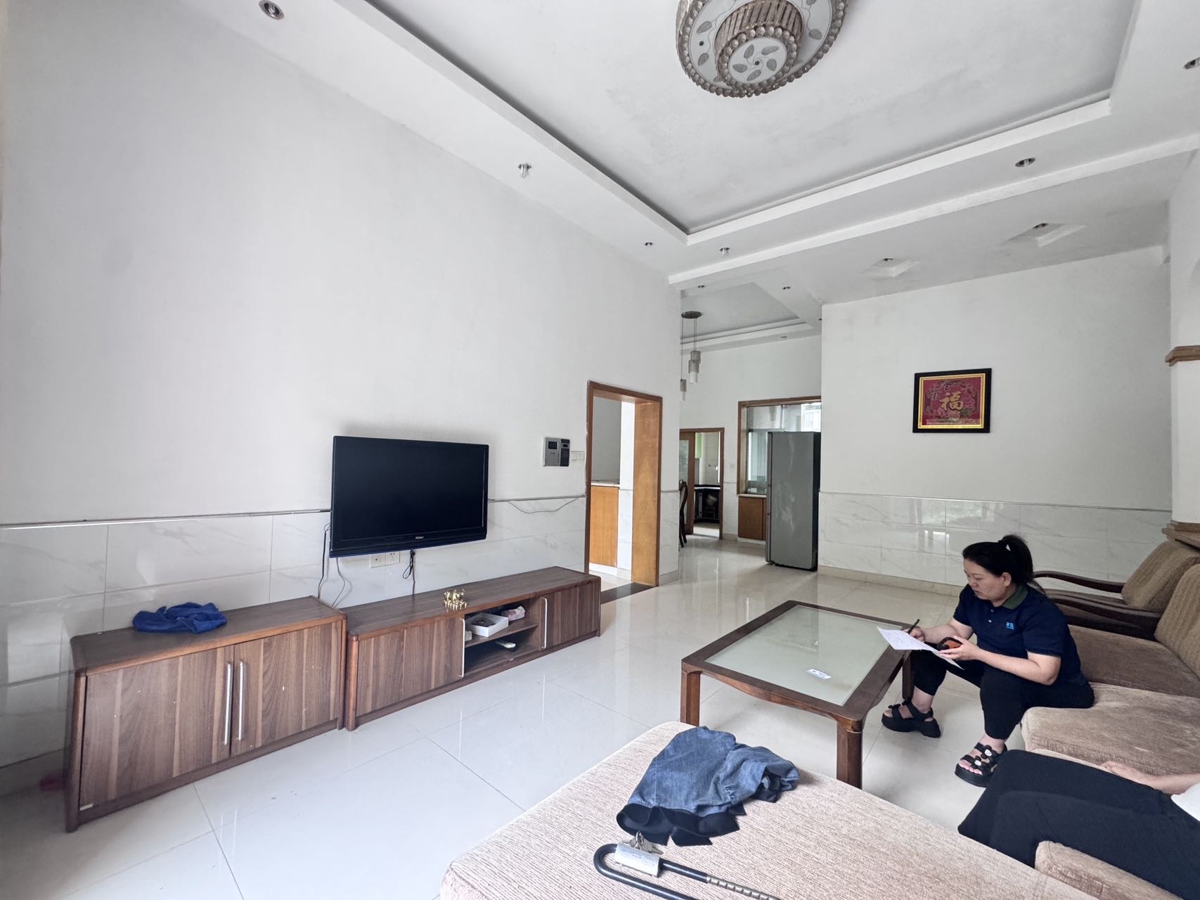 佳宁娜小区(梓山湖小区) 3室2厅2卫 1600.0元/月 佳宁娜小区(梓山湖小区) 3室2厅2卫 1600.0元/月室内图