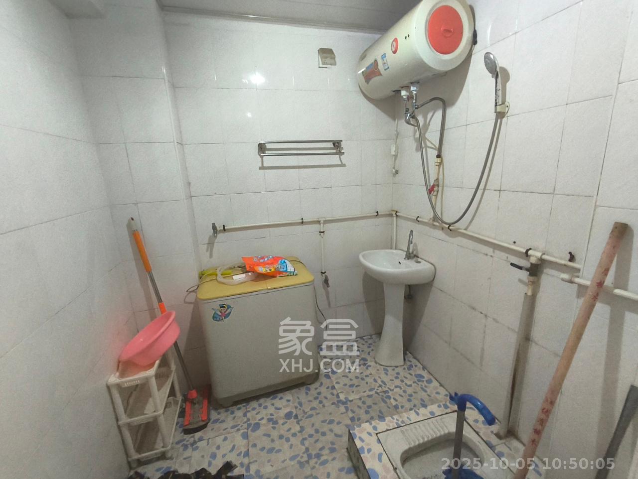 建鑫国际一期  3室2厅2卫   1400.00元/月室内图