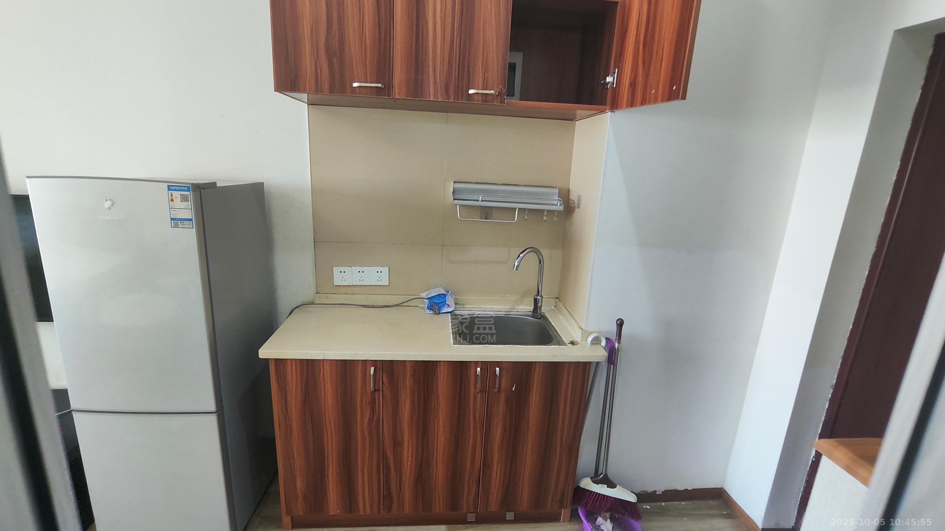 中泰财富湘江 1室1厅1卫 1200.0元/月 中泰财富湘江 1室1厅1卫 1200.0元/月室内图