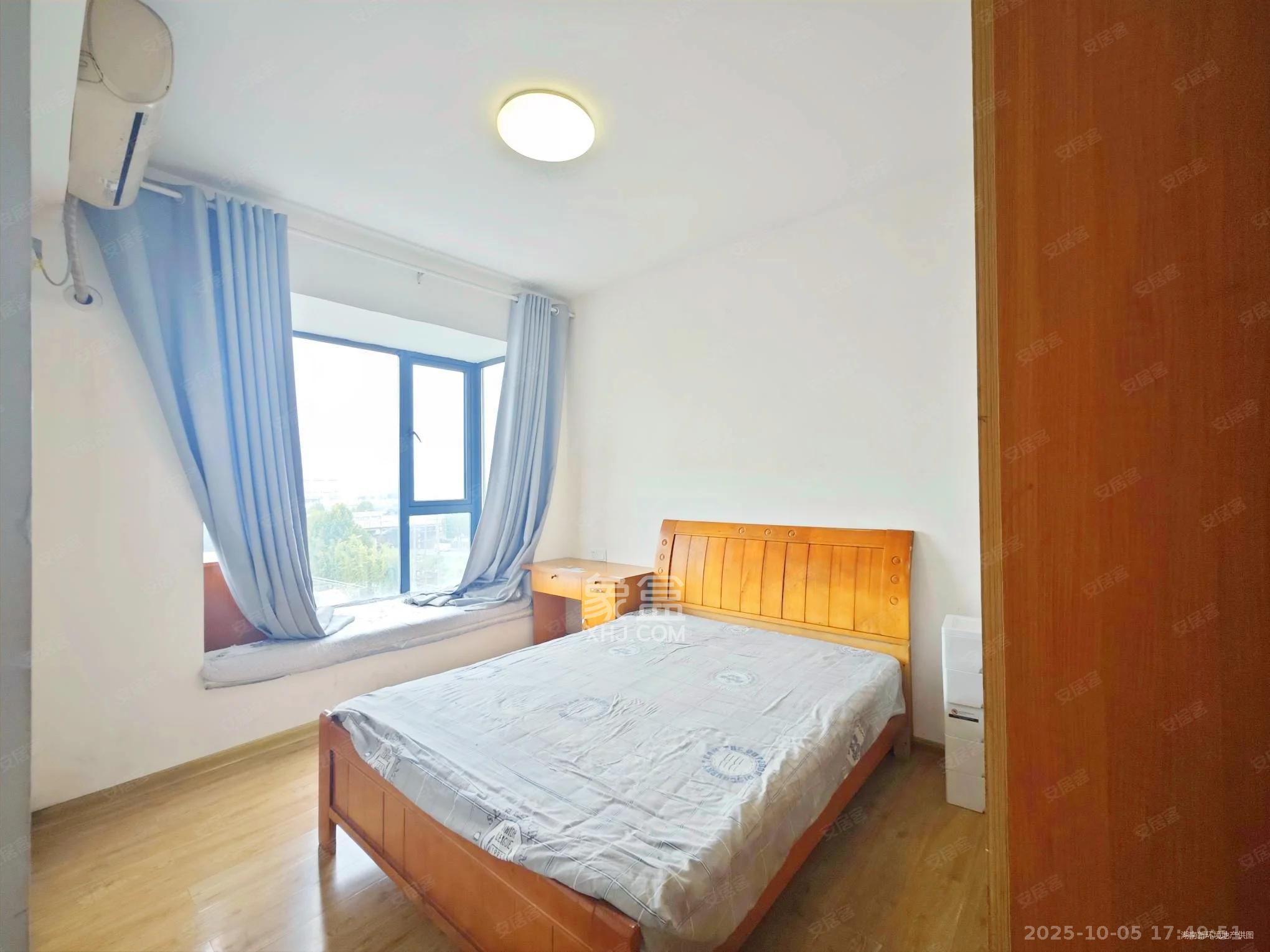 中建嘉和城  3室2厅1卫    1800.0元/月 中建嘉和城  3室2厅1卫    1800.0元/月室内图