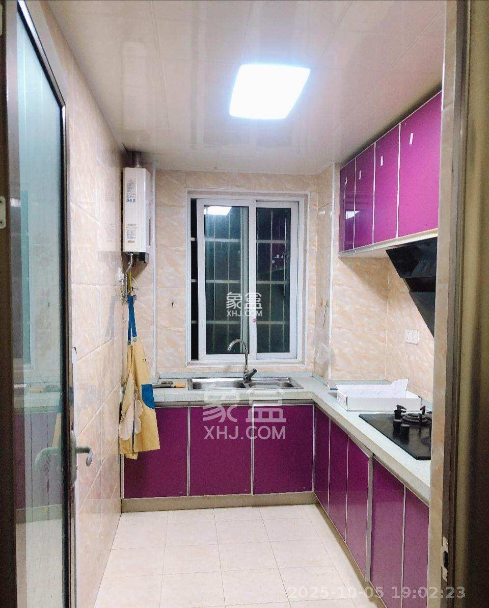 家兴苑  1室0厅0卫    2300.0元/月 家兴苑  1室0厅0卫    2300.0元/月室内图