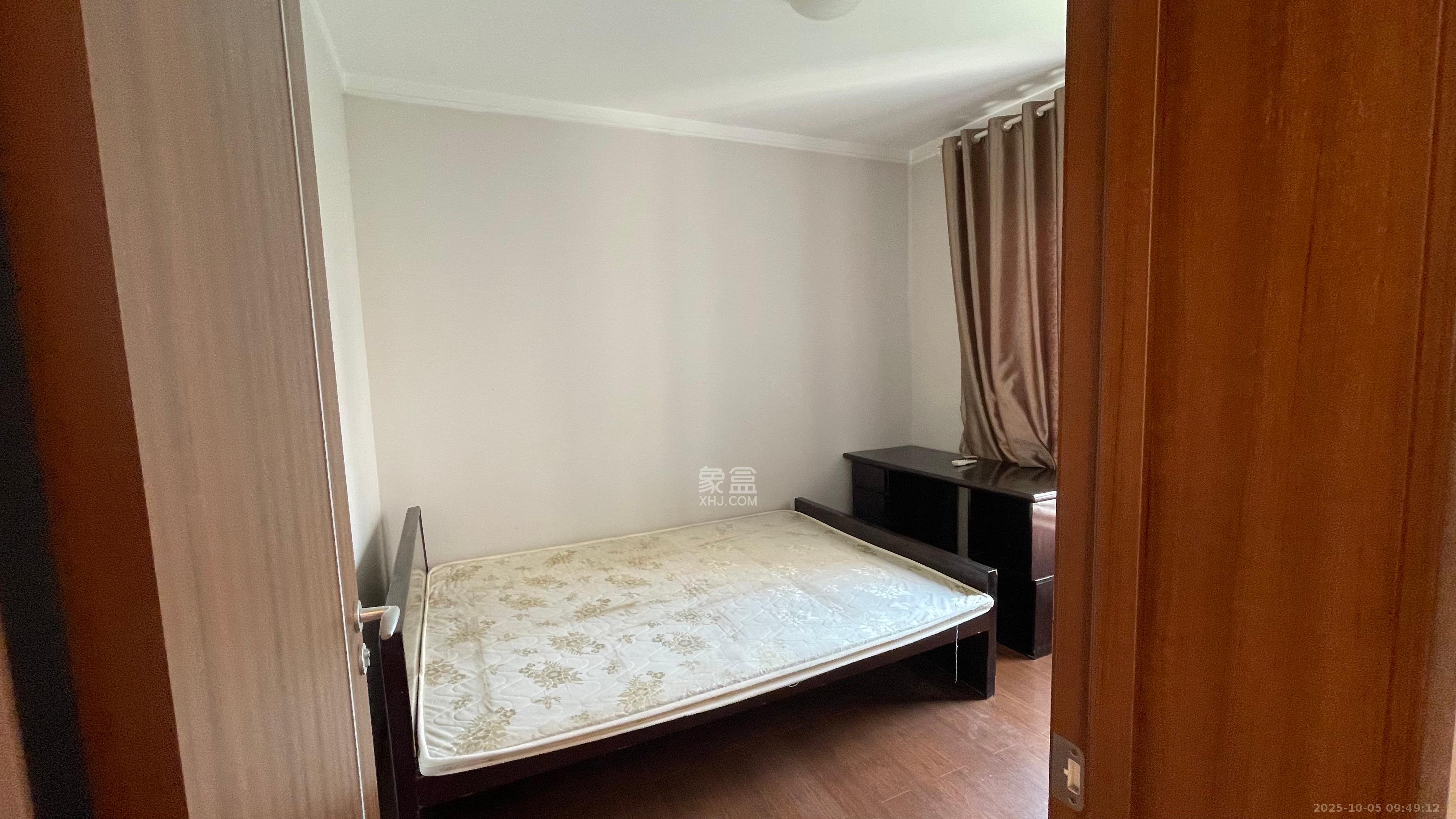 万科金域华府二期 3室2厅2卫 2100.0元/月 万科金域华府二期 3室2厅2卫 2100.0元/月室内图