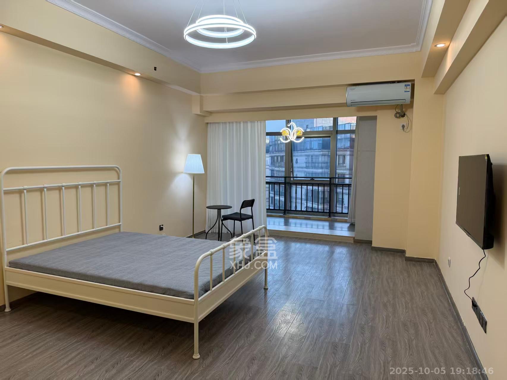 奥克斯广场 1室1厅1卫 2000.0元/月 奥克斯广场 1室1厅1卫 2000.0元/月室内图