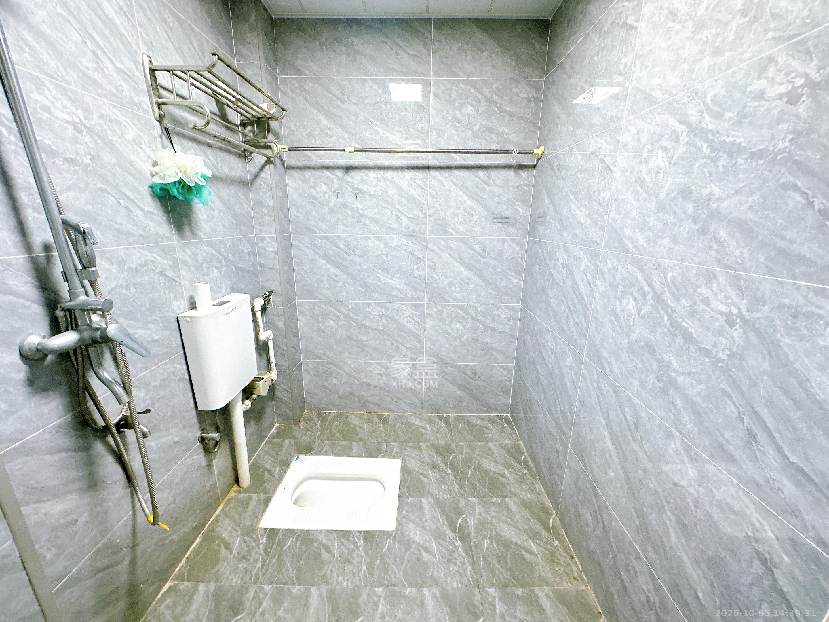 锦绣华天  3室2厅1卫    3500.0元/月 锦绣华天  3室2厅1卫    3500.0元/月室内图