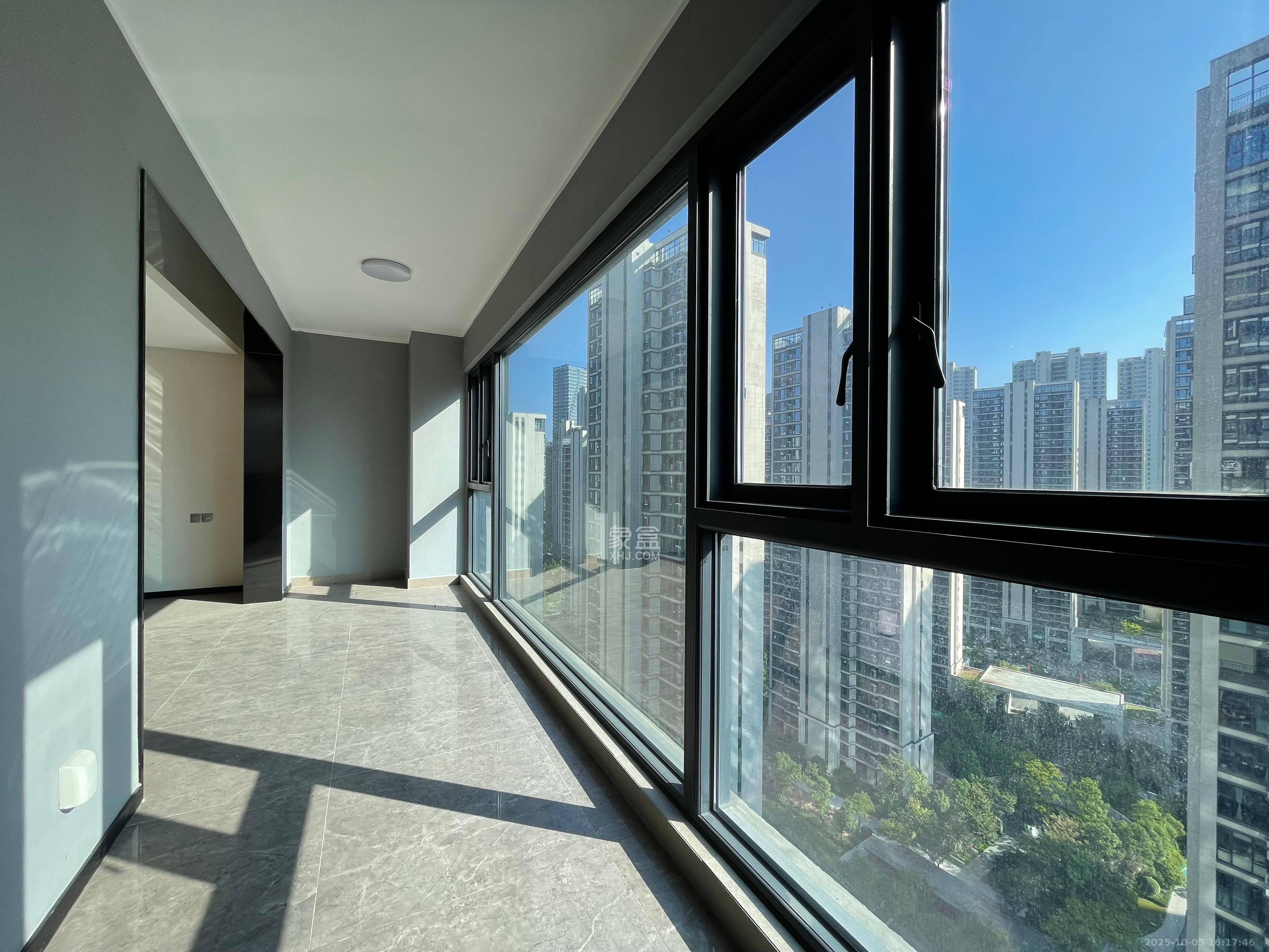 中海阅溪府 5室2厅2卫 4800.0元/月 中海阅溪府 5室2厅2卫 4800.0元/月室内图