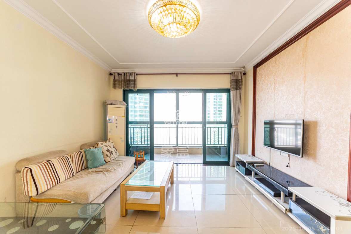 恒大雅苑  1室2厅1卫    80.0万 恒大雅苑  1室2厅1卫    80.0万客厅