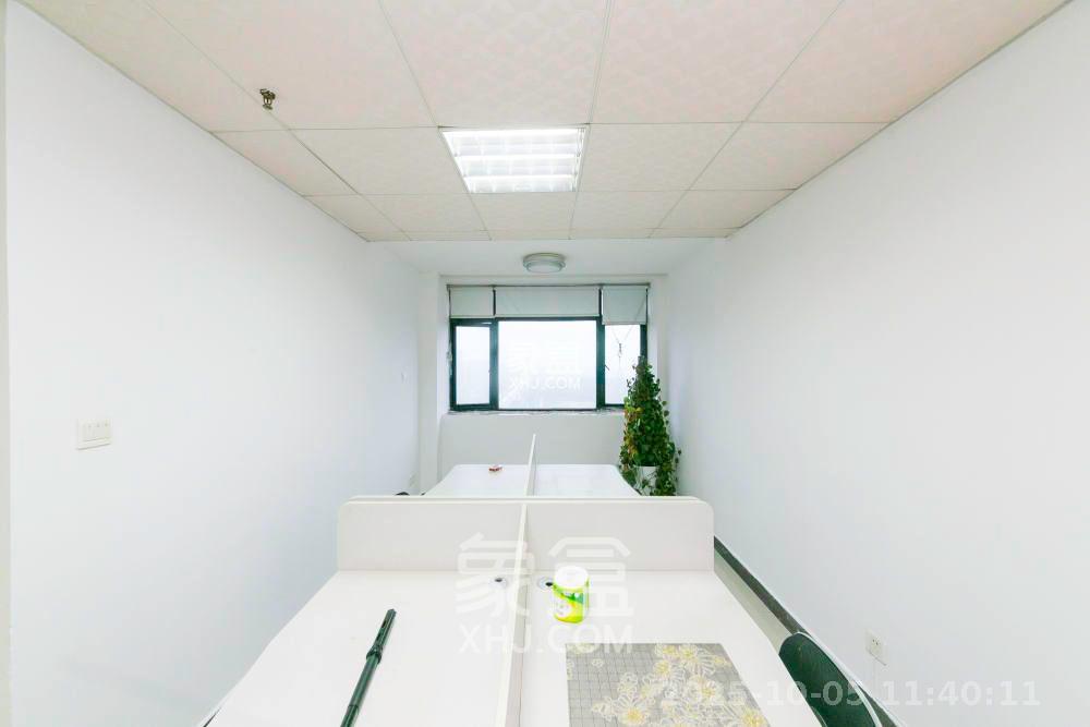 鑫远杰座  3室2厅1卫   2300.00元/月室内图