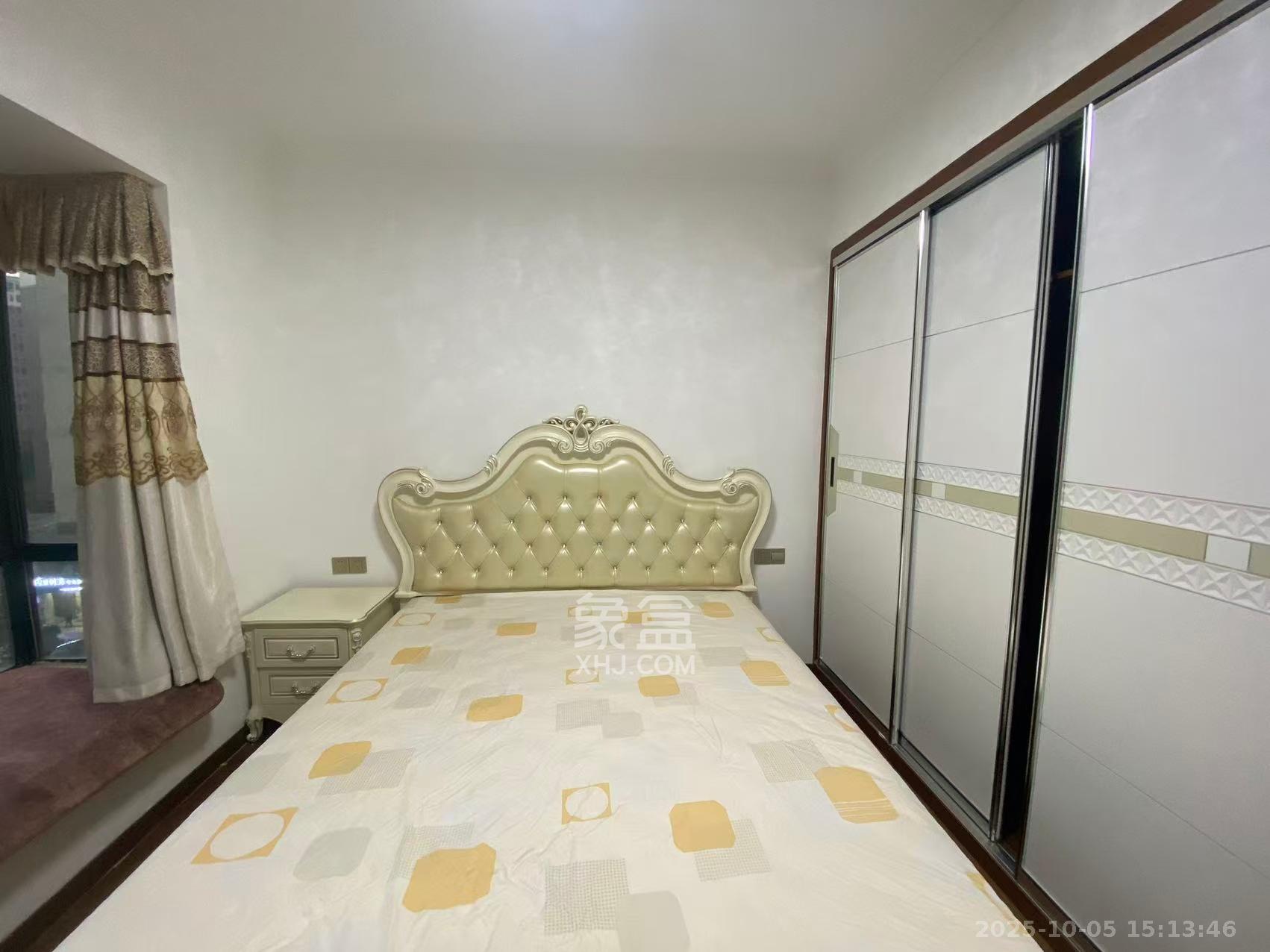 洋湖时代  3室2厅1卫    2500.0元/月室内图