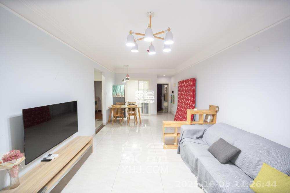 长房半岛蓝湾(观山月) 3室2厅1卫 2000.0元/月 长房半岛蓝湾(观山月) 3室2厅1卫 2000.0元/月室内图