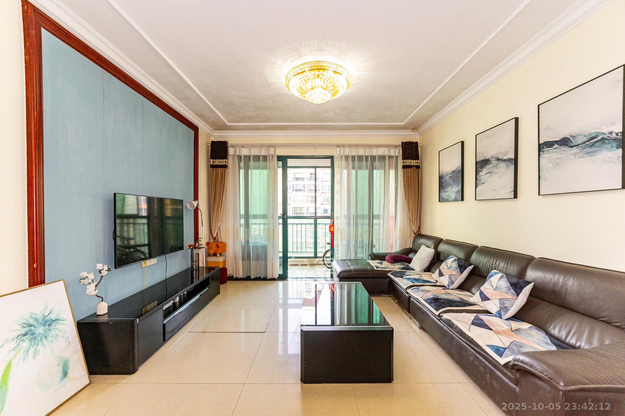 恒大翡翠华庭  3室2厅2卫    80.8万