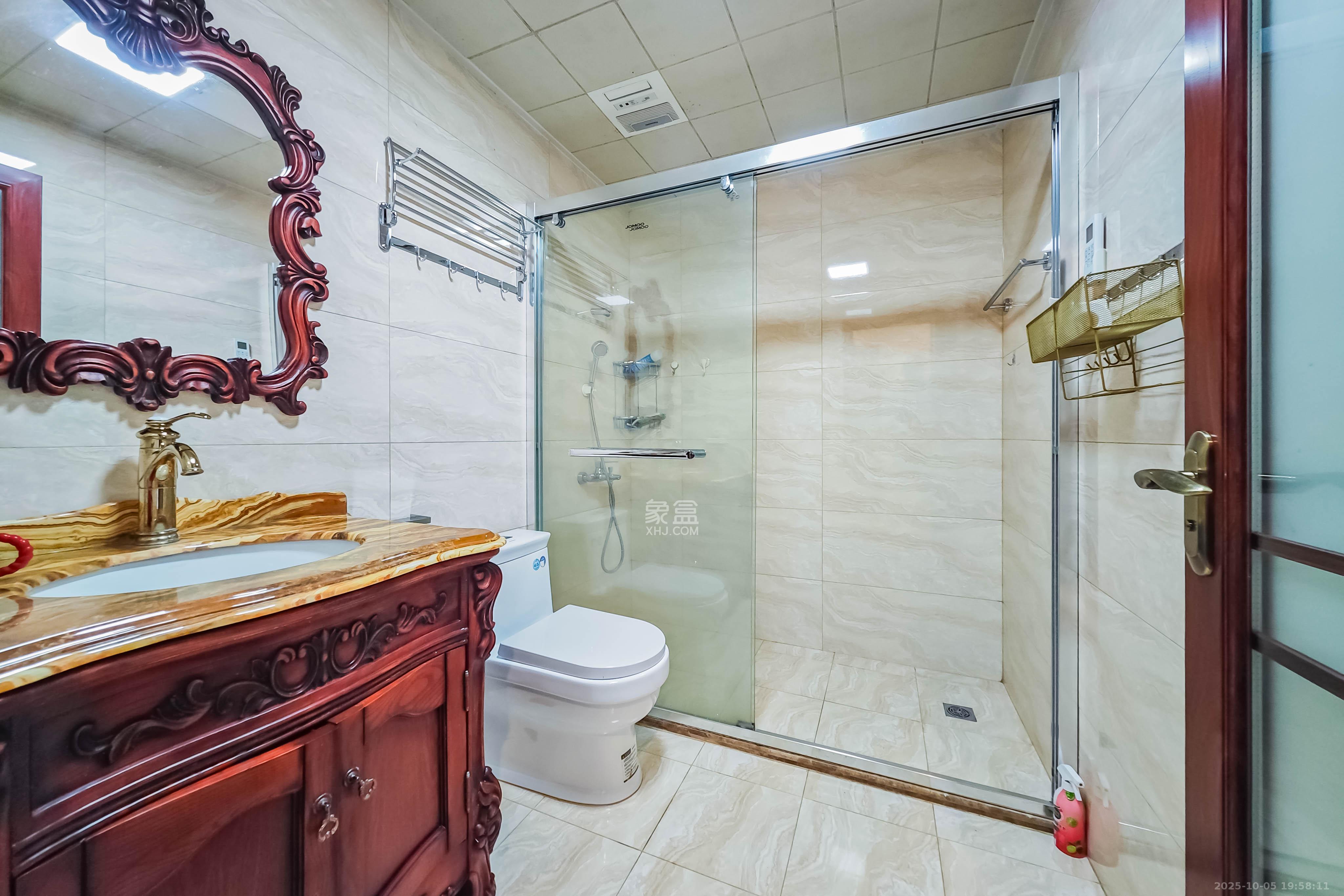 吉联小区(红墅湾)  3室2厅2卫    320.0万 吉联小区(红墅湾)  3室2厅2卫    320.0万卫生间