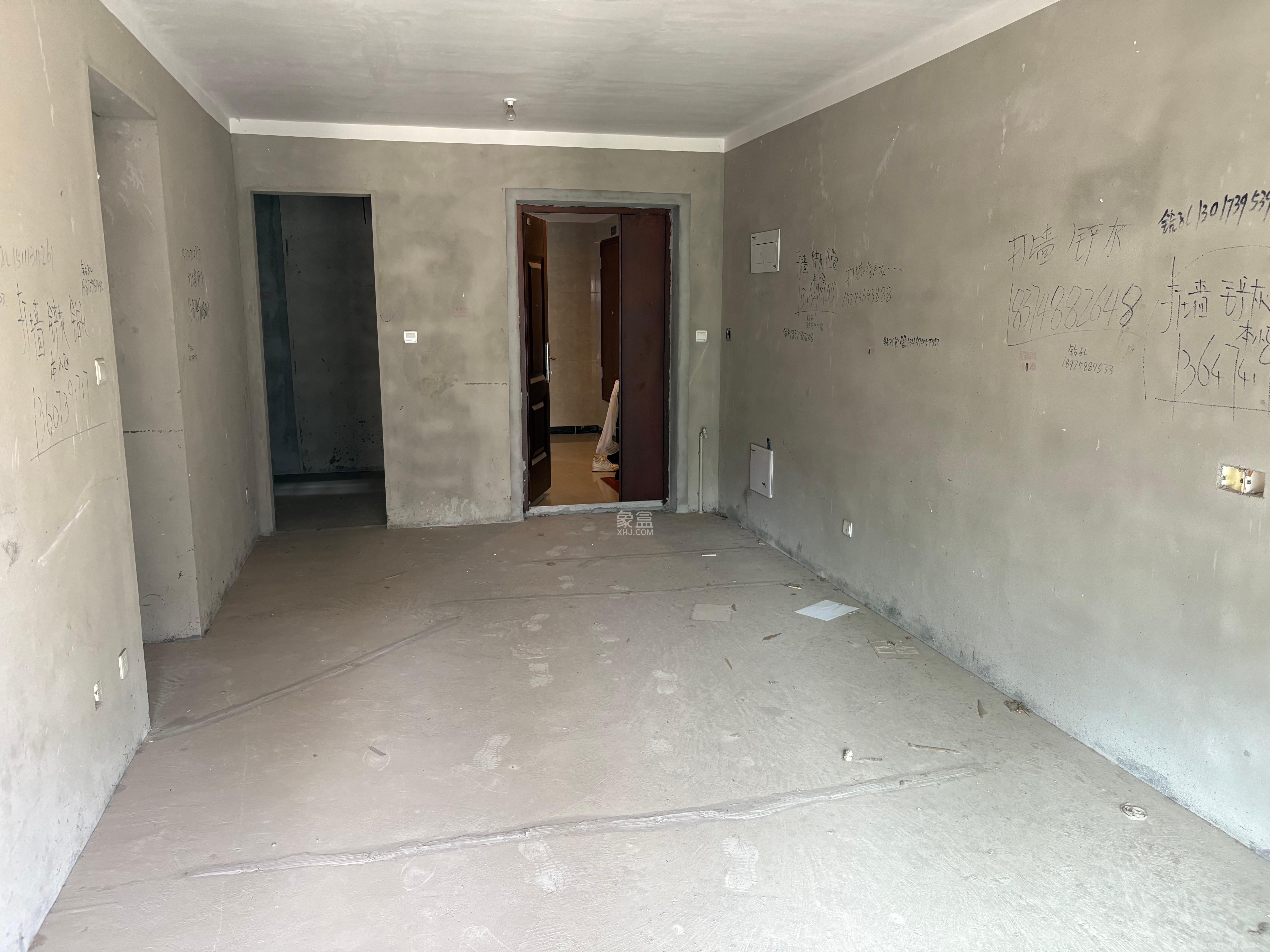 荣盛城 4室2厅1卫 1500.0元/月 荣盛城 4室2厅1卫 1500.0元/月室内图