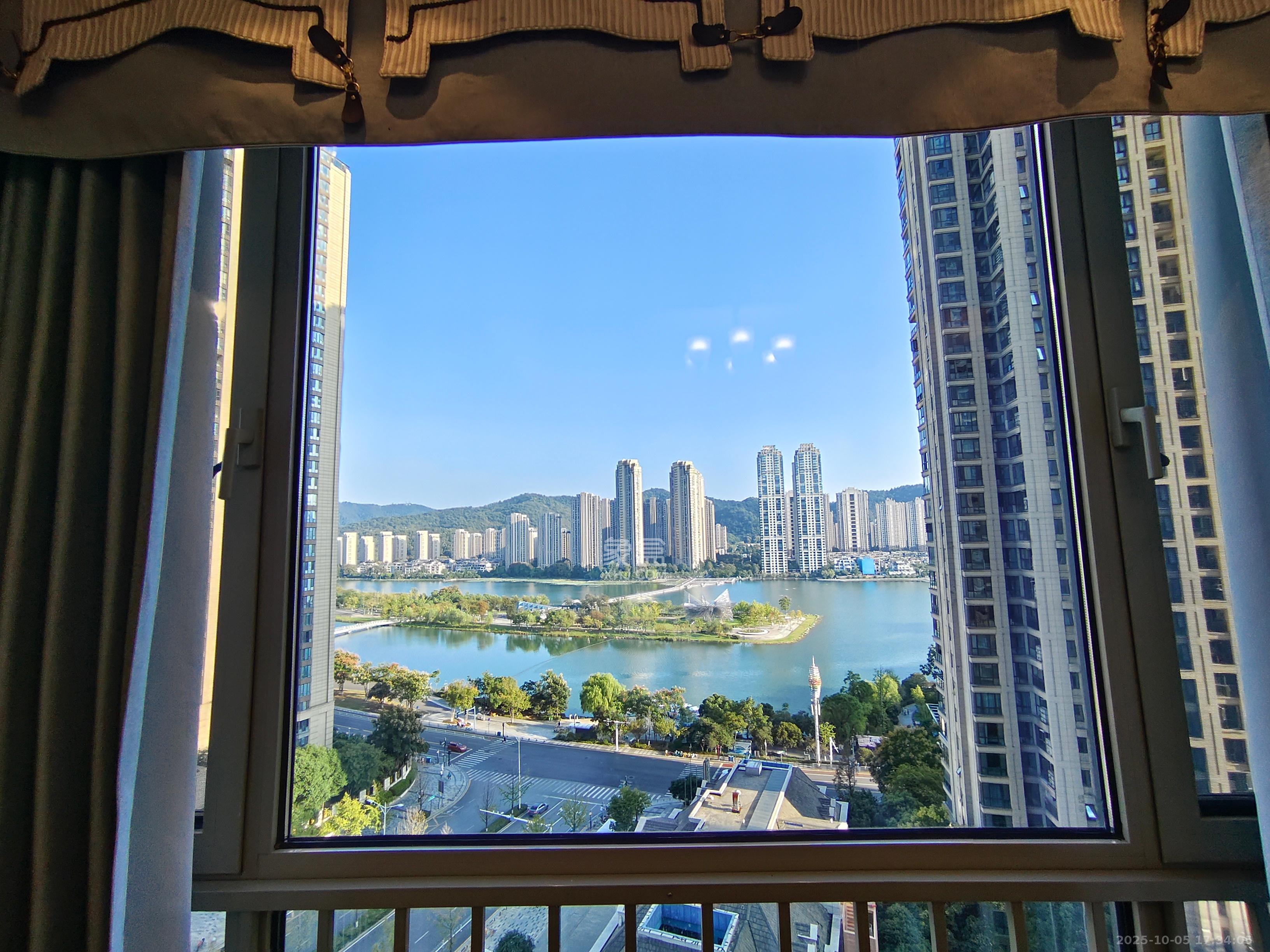 梅溪湖金茂府（金茂广场）（金茂览秀城）  3室2厅2卫    6500.0元/月室内图