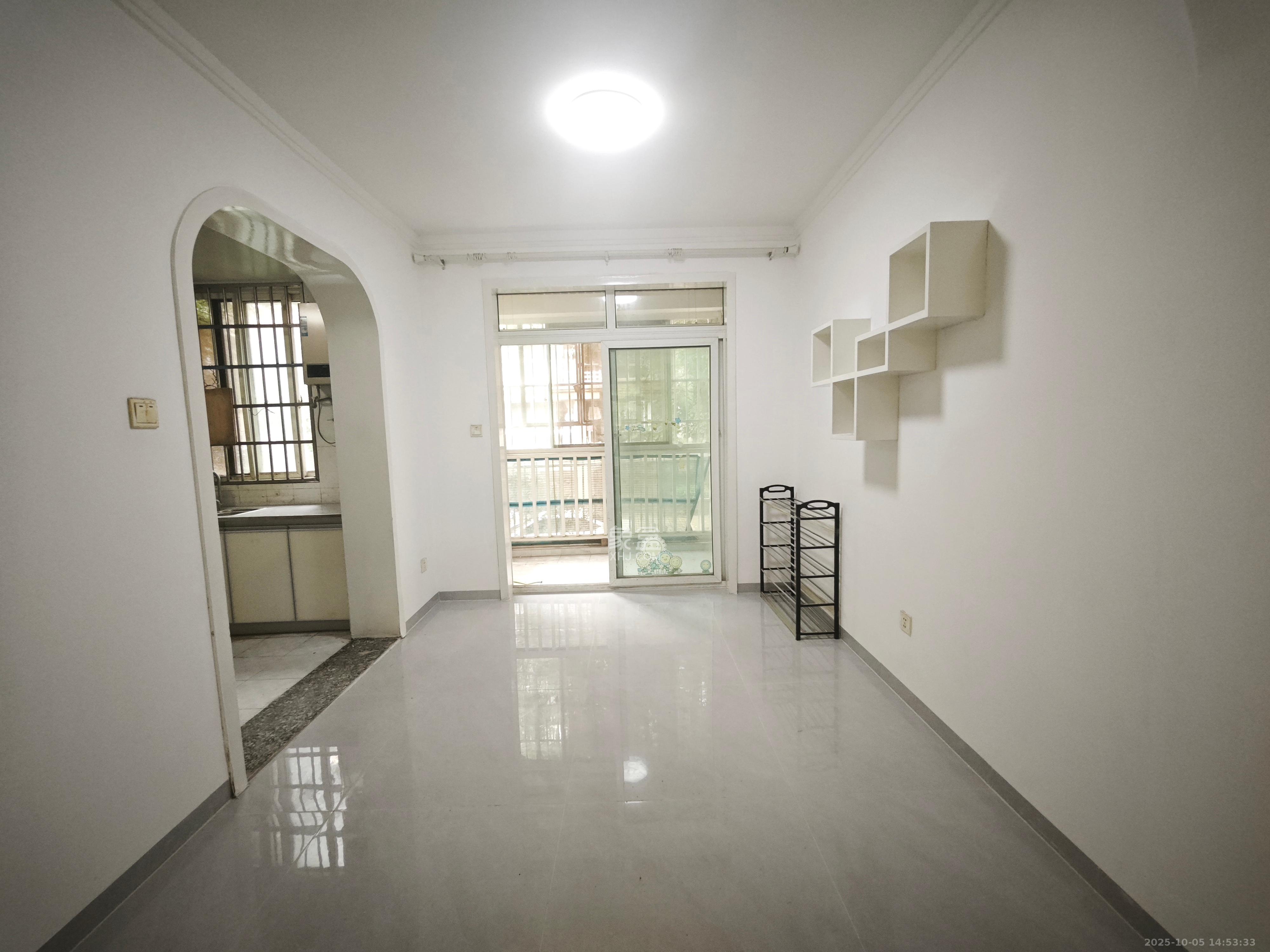 博雅湘水湾  2室2厅1卫    1600.0元/月室内图