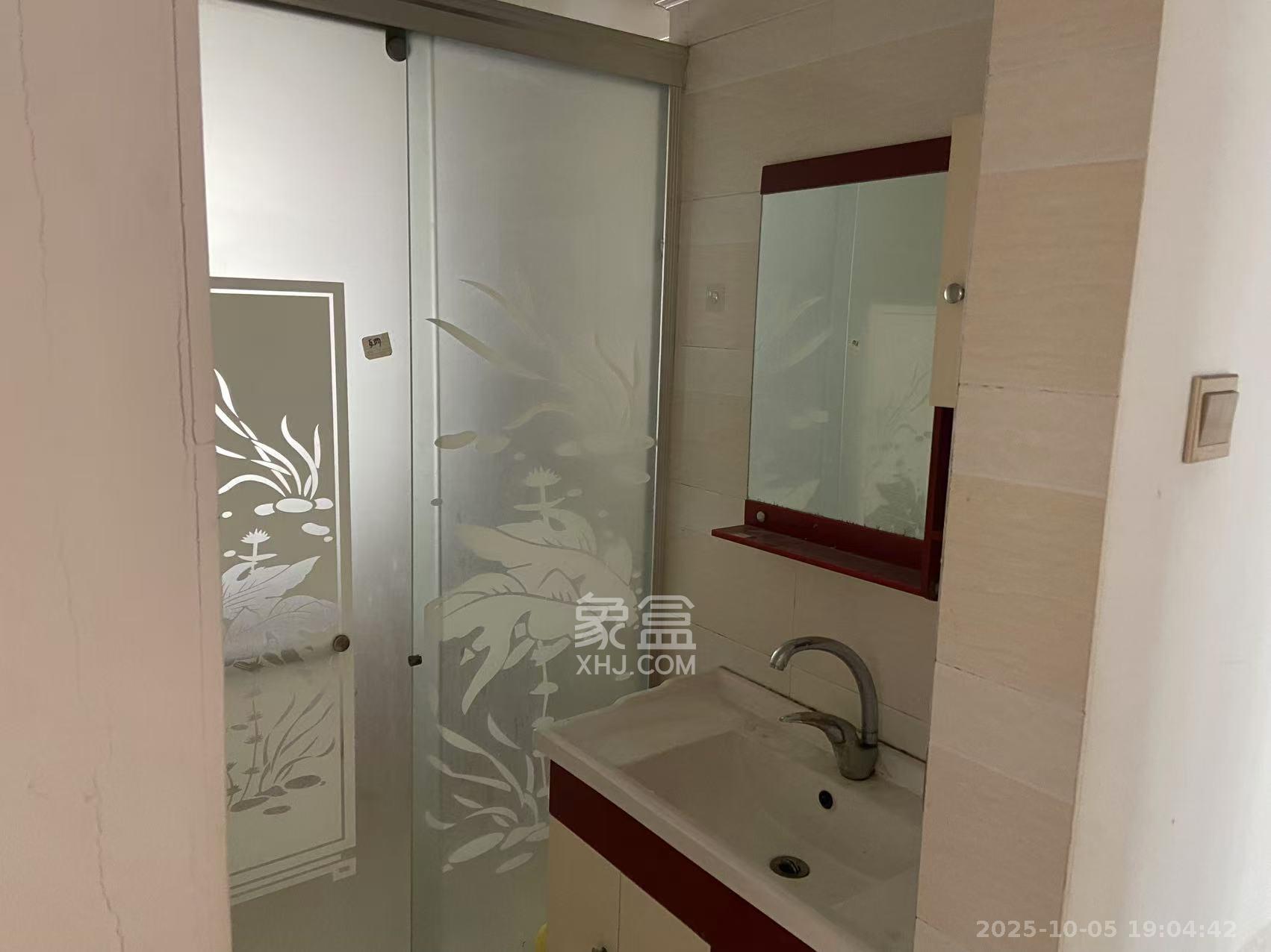 莱茵城 3室2厅2卫 1800.0元/月 莱茵城 3室2厅2卫 1800.0元/月室内图