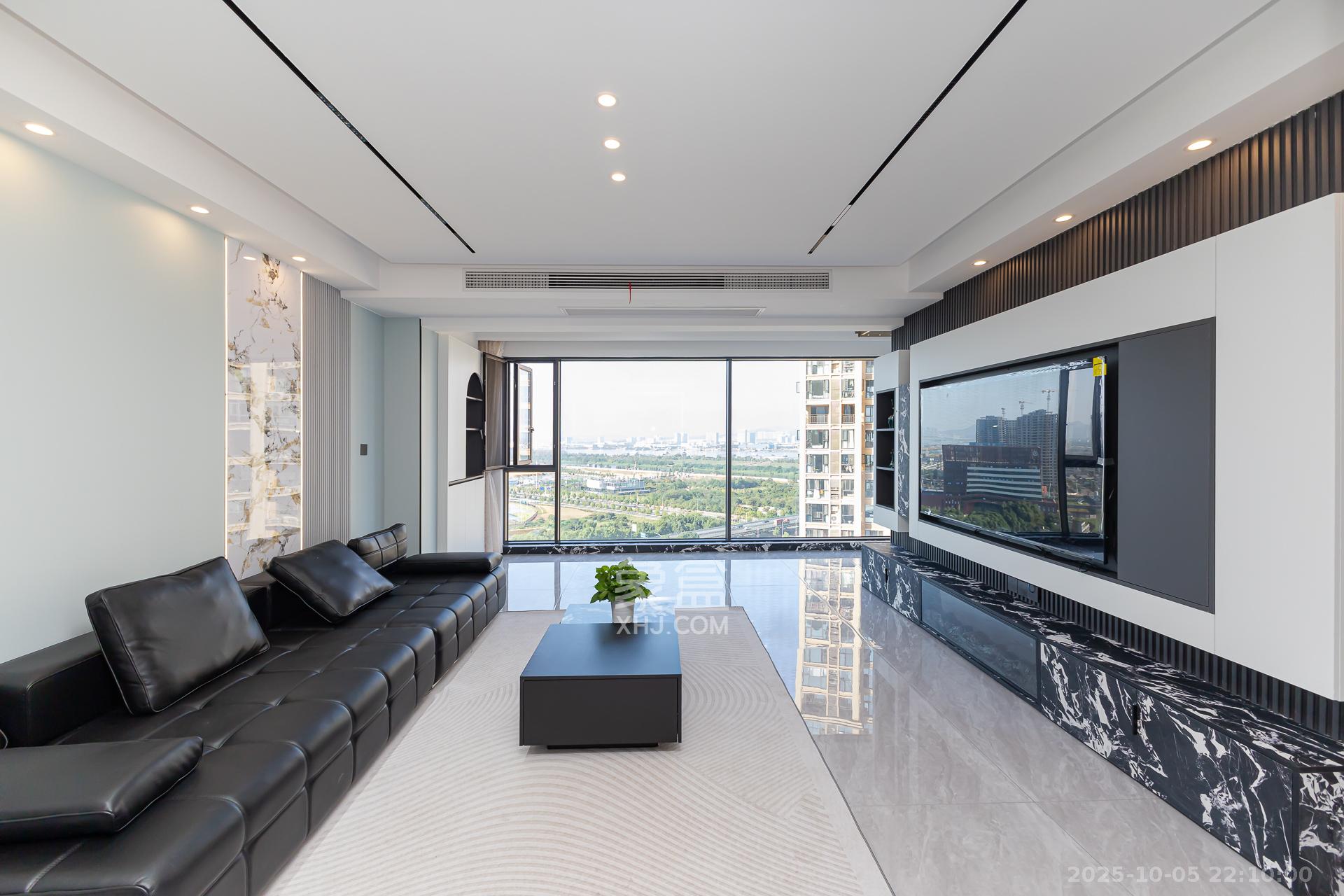 长燃新奥佳园 3室2厅2卫 118.0万 长燃新奥佳园 3室2厅2卫 118.0万客厅