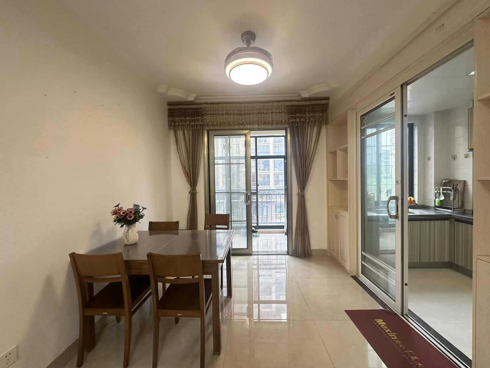 伴山公馆  3室2厅2卫    56.8万