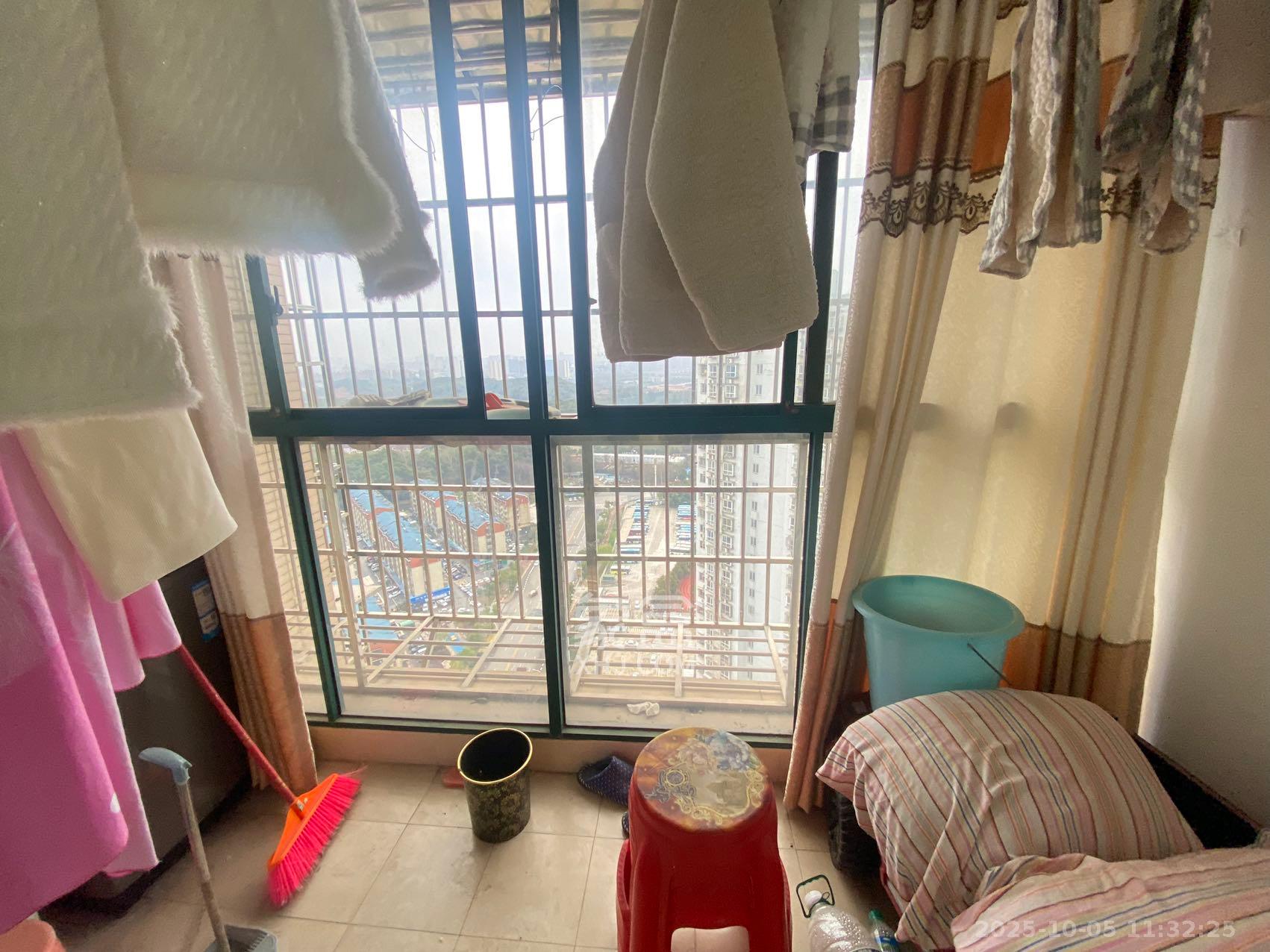 绿洲花园 2室1厅1卫 2300.0元/月 绿洲花园 2室1厅1卫 2300.0元/月室内图