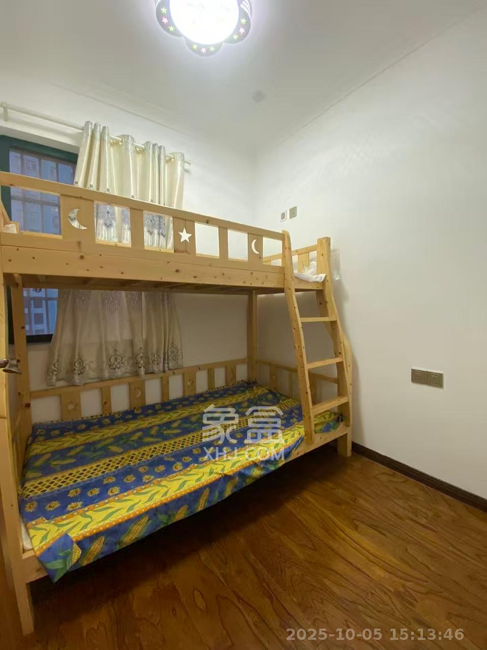 洋湖时代  3室2厅1卫    2500.0元/月室内图