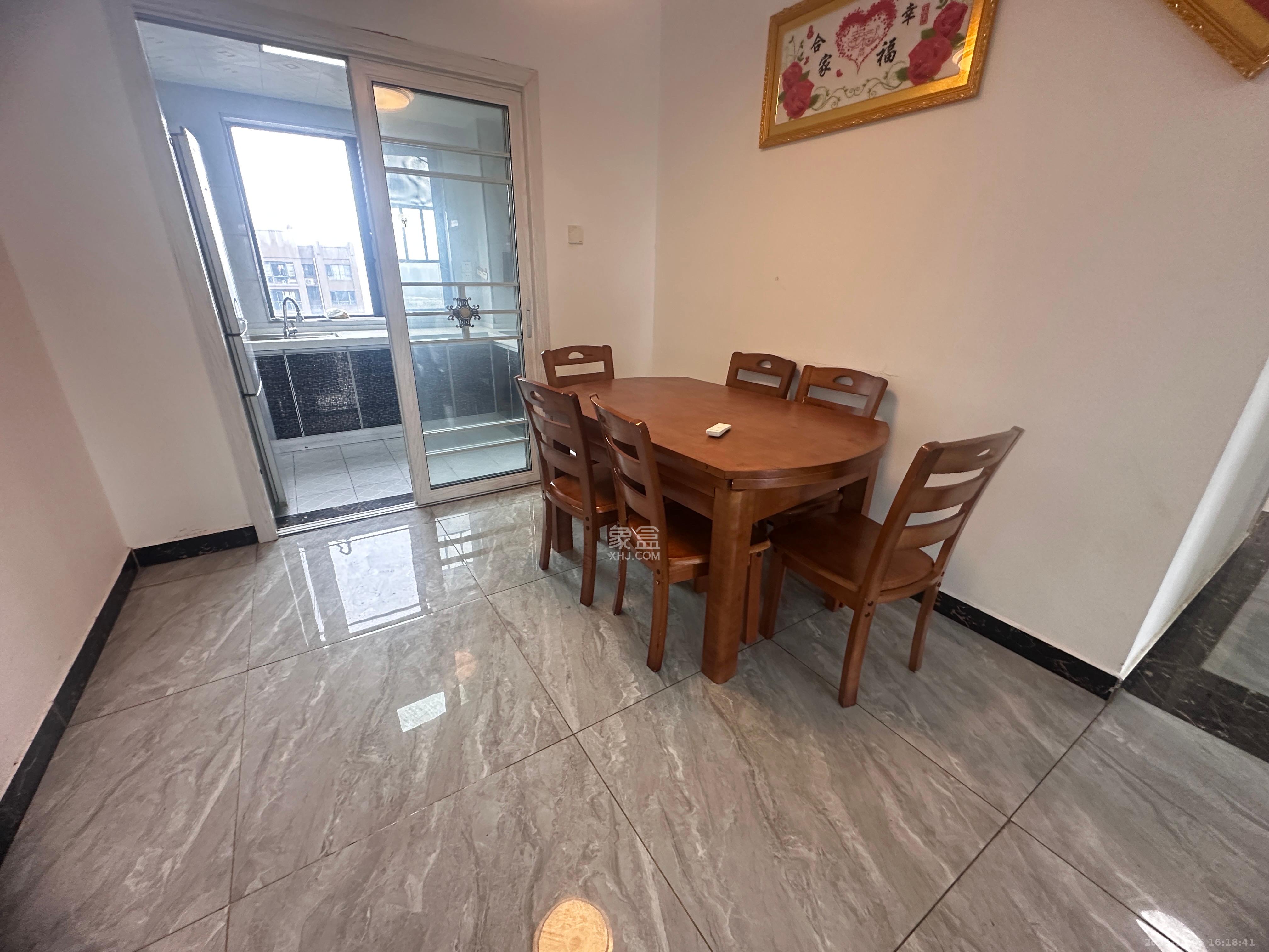 金水湾 4室2厅2卫 1800.0元/月 金水湾 4室2厅2卫 1800.0元/月室内图