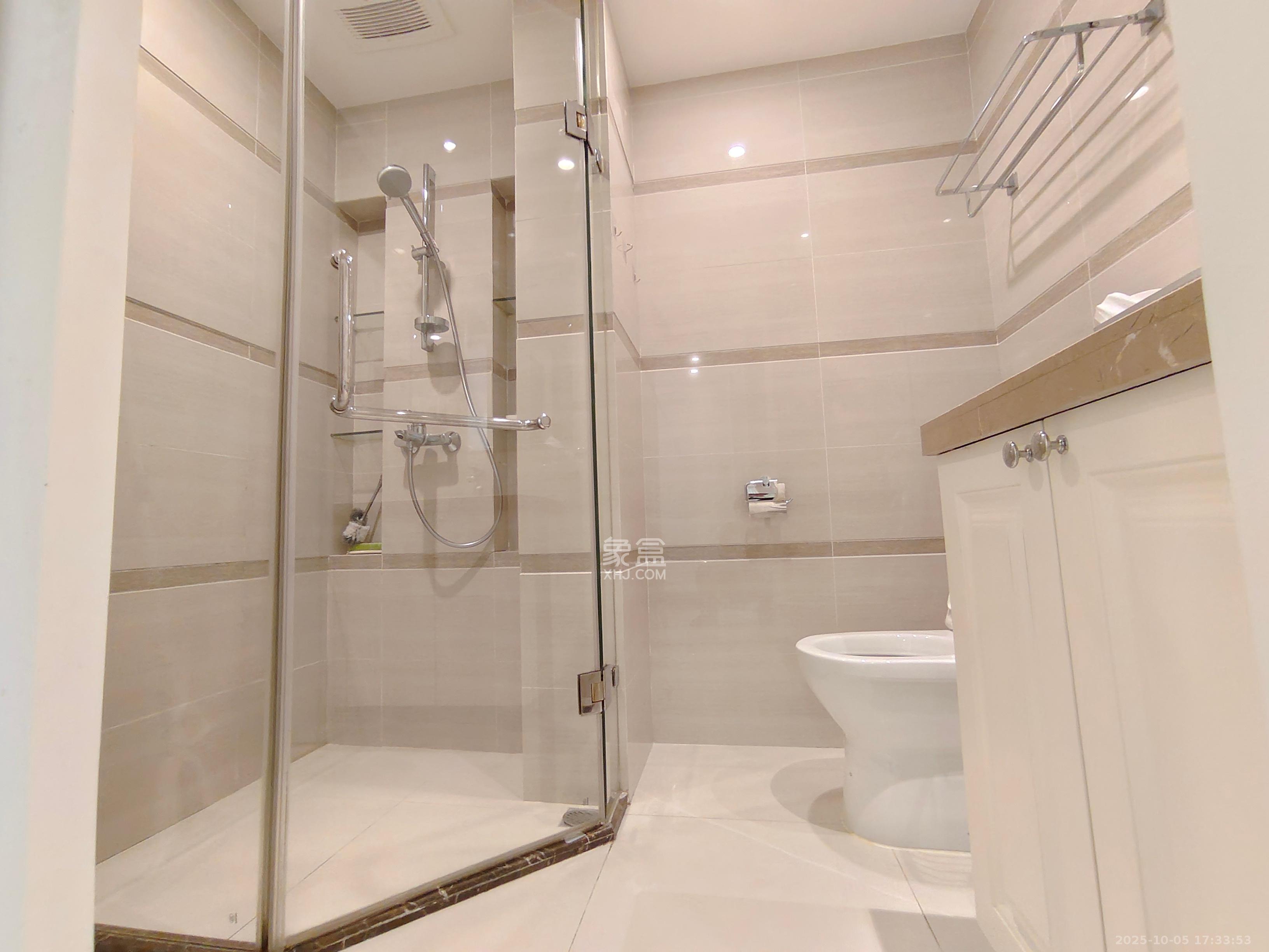 梅溪湖金茂府（金茂广场）（金茂览秀城）  3室2厅2卫    6500.0元/月室内图