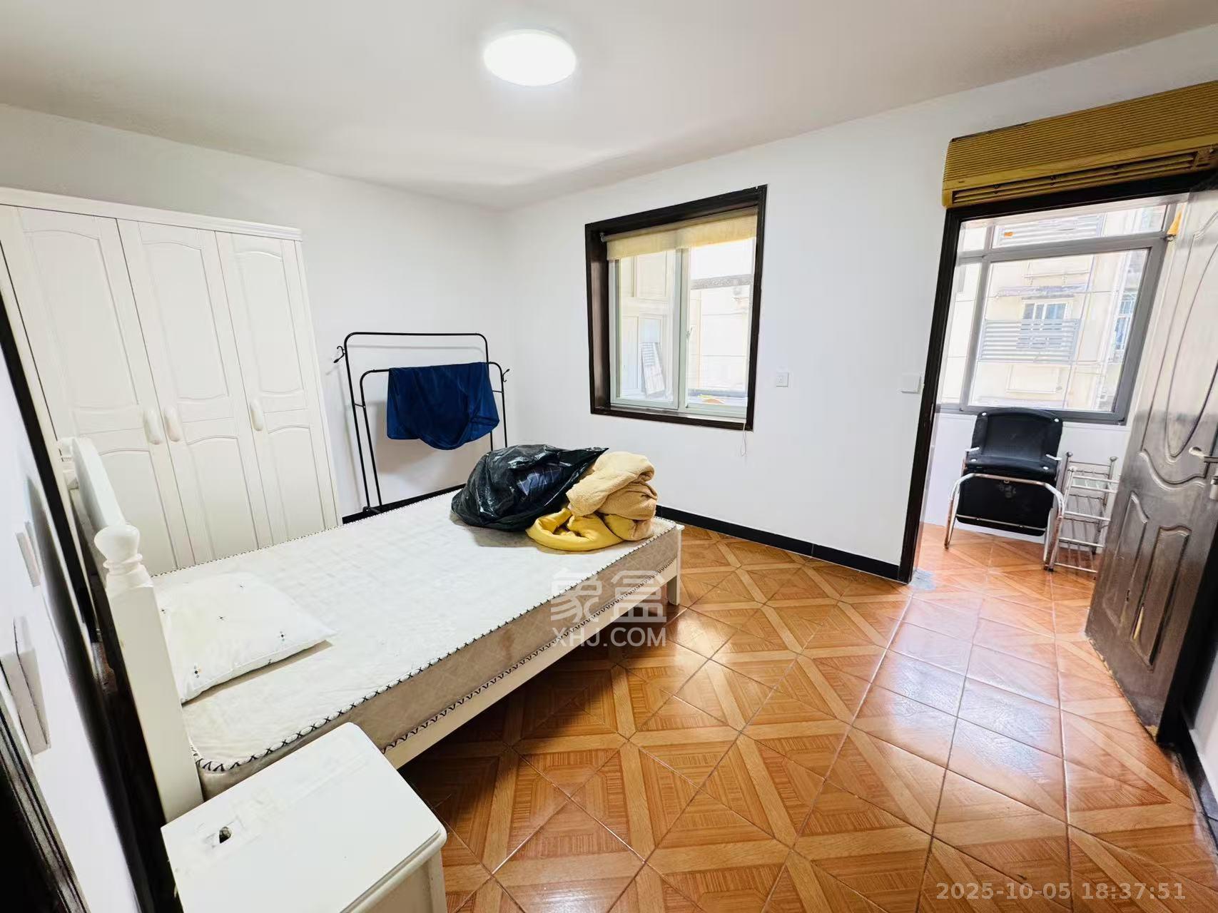 楚湘街一条巷散盘 1室1厅1卫 1600.0元/月 楚湘街一条巷散盘 1室1厅1卫 1600.0元/月室内图