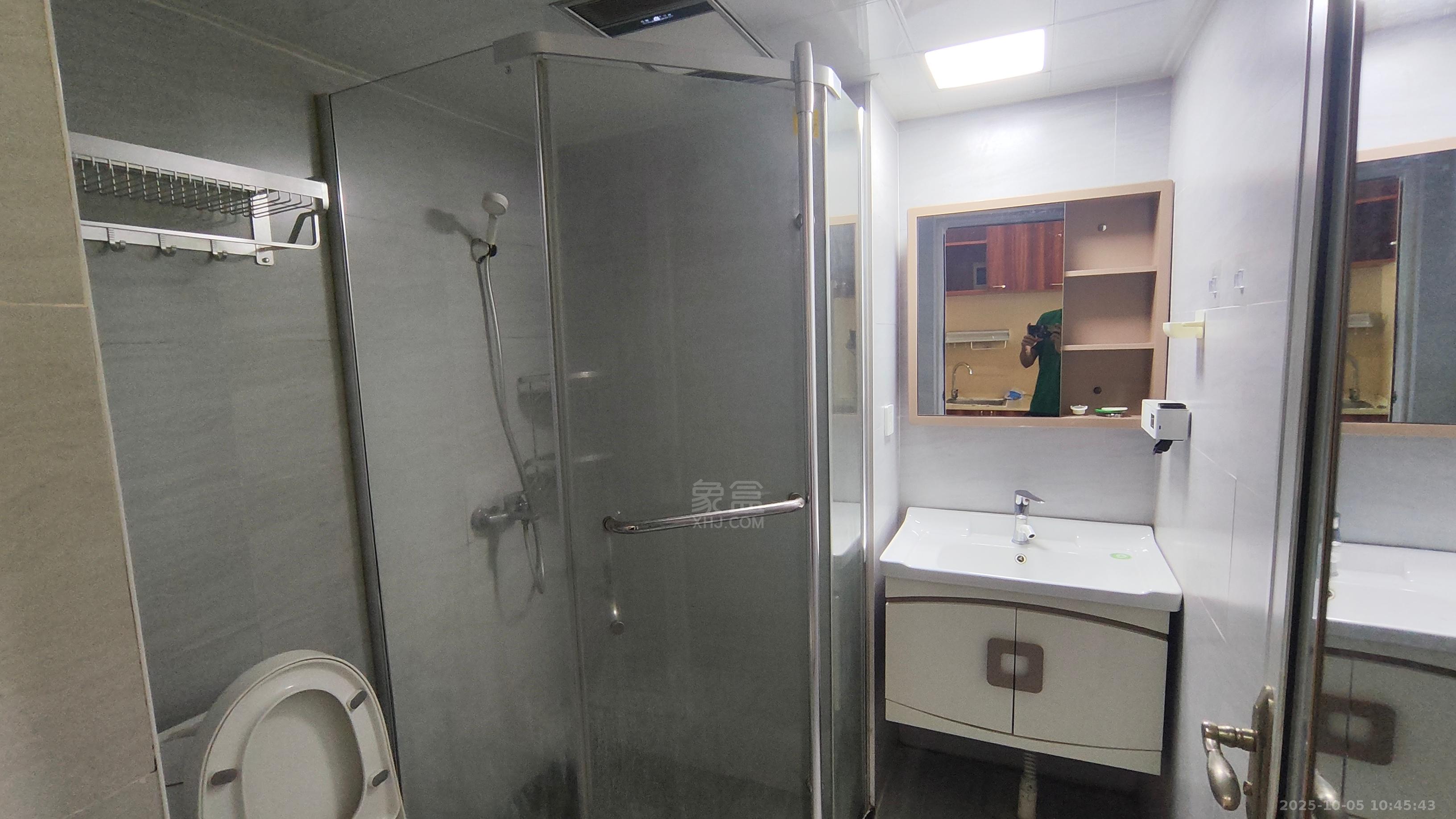 中泰财富湘江  1室1厅1卫   1400.00元/月室内图