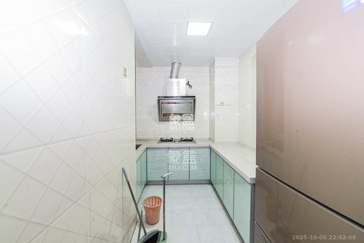 北辰三角洲D3区  3室2厅1卫    126.0万 北辰三角洲D3区  3室2厅1卫    126.0万厨房