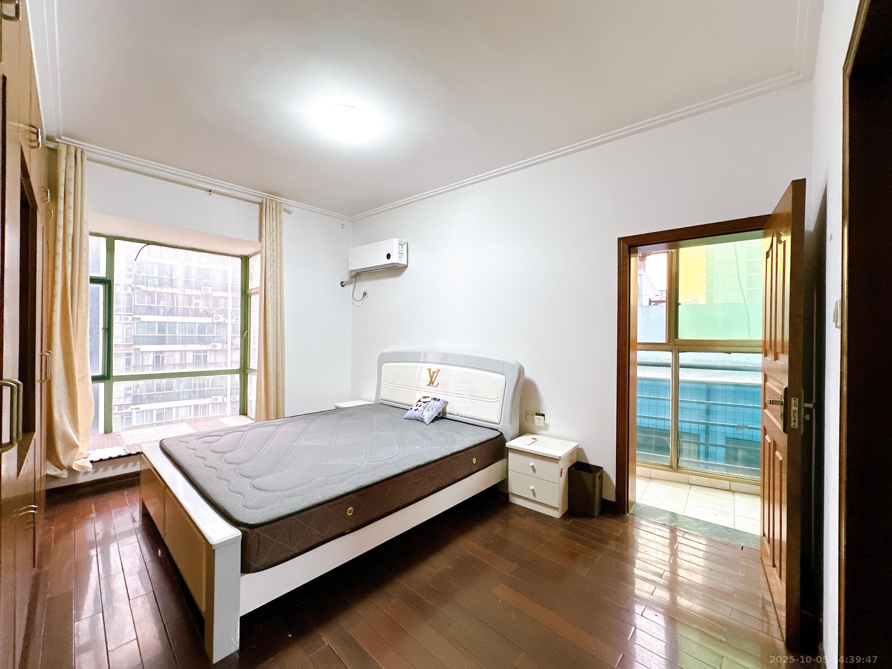 锦绣华天  3室2厅1卫    3500.0元/月 锦绣华天  3室2厅1卫    3500.0元/月室内图