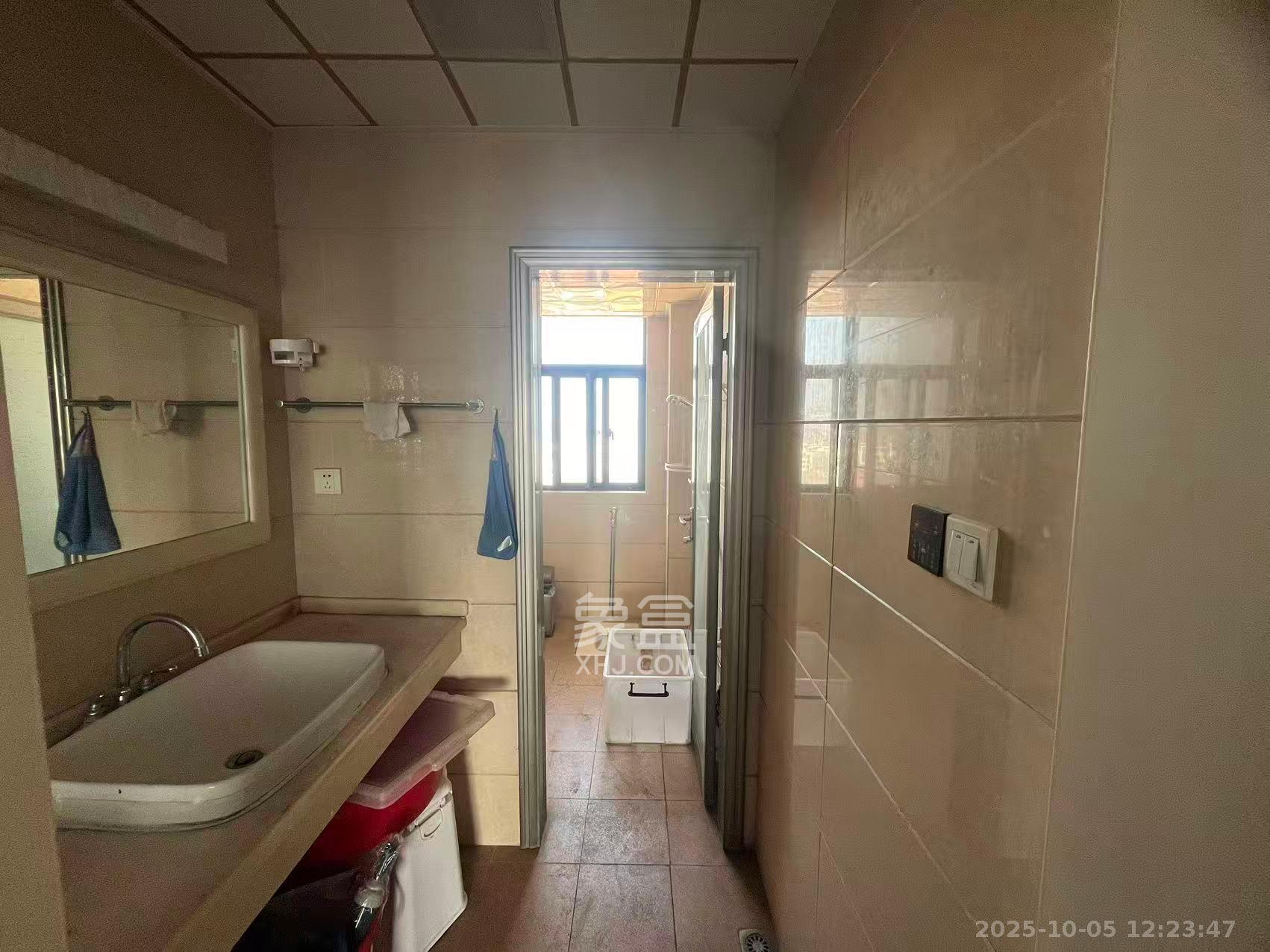 鑫远湘府华城 4室2厅2卫 3800.0元/月 鑫远湘府华城 4室2厅2卫 3800.0元/月室内图