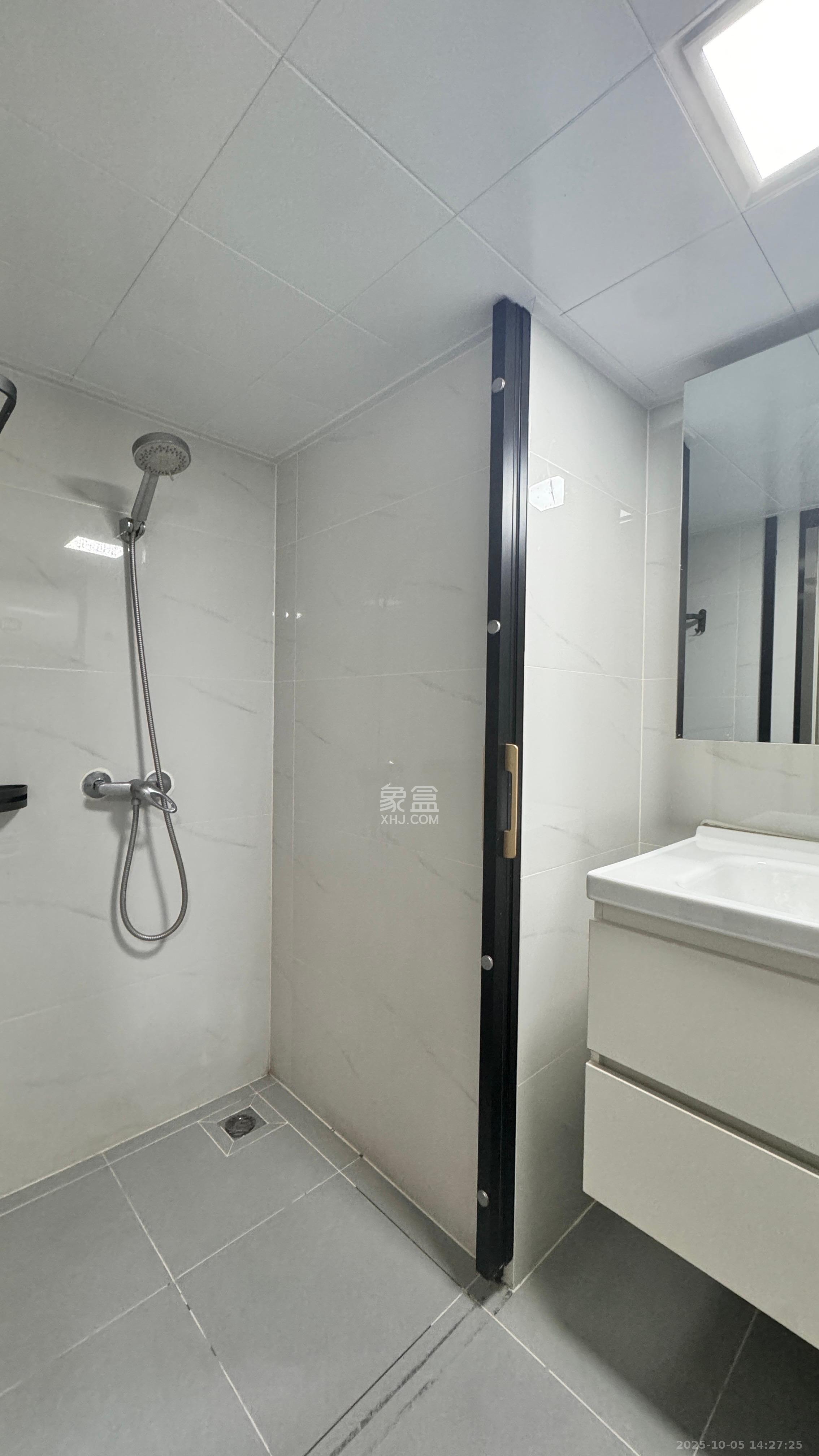 龙湖新壹城 1室0厅0卫 1400.0元/月 龙湖新壹城 1室0厅0卫 1400.0元/月室内图