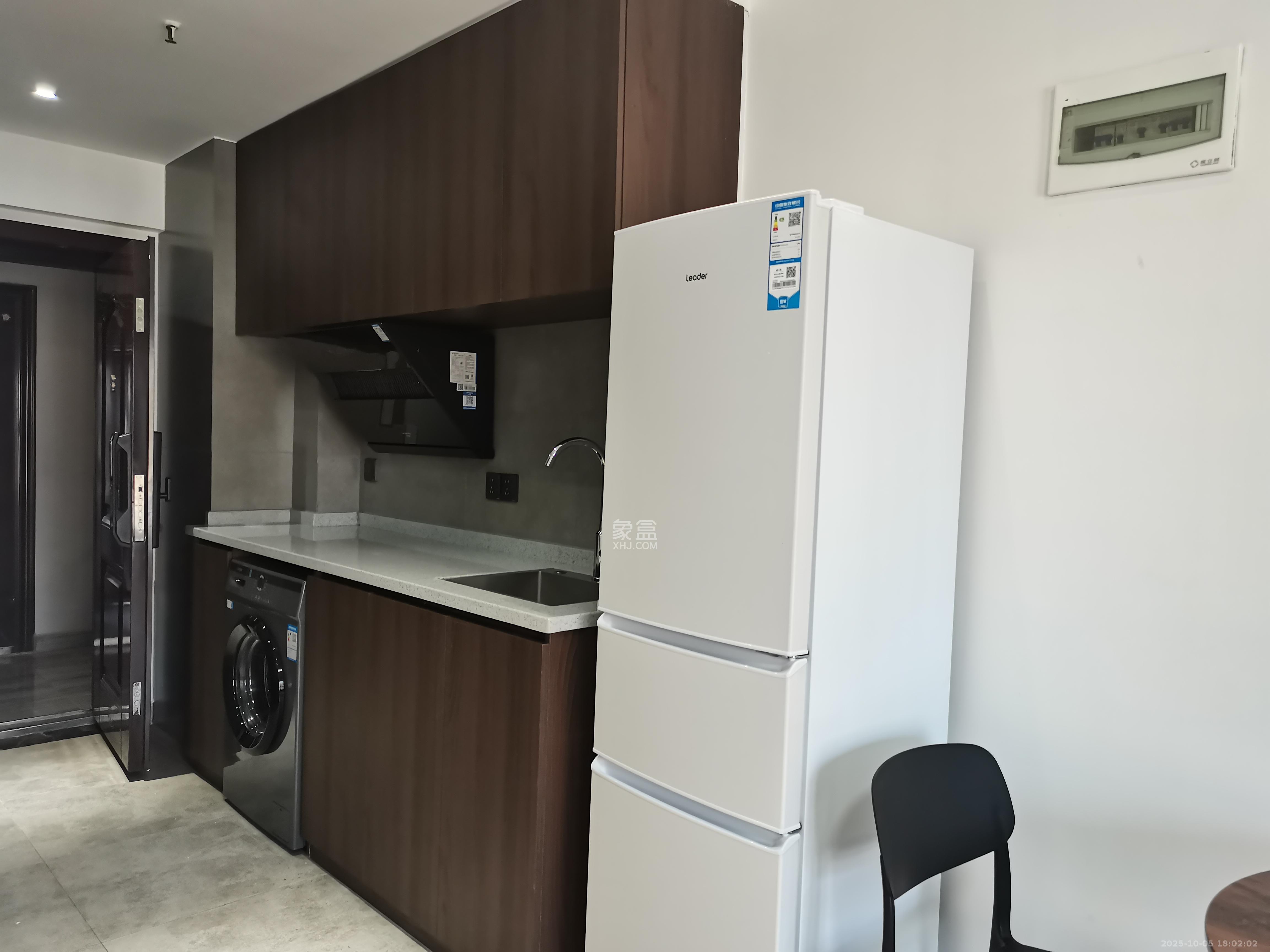 旭辉国际广场(永升商业广场) 1室1厅1卫 1700.0元/月 旭辉国际广场(永升商业广场) 1室1厅1卫 1700.0元/月室内图