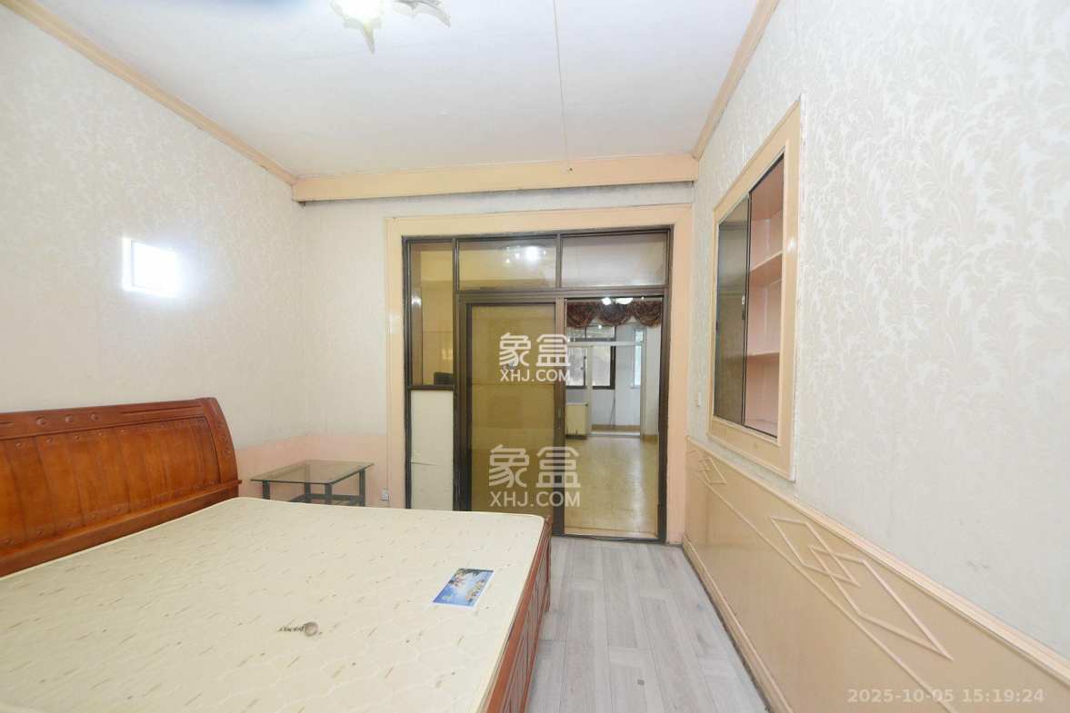 湖南省歌舞剧院宿舍 3室1厅1卫 3400.0元/月 湖南省歌舞剧院宿舍 3室1厅1卫 3400.0元/月室内图